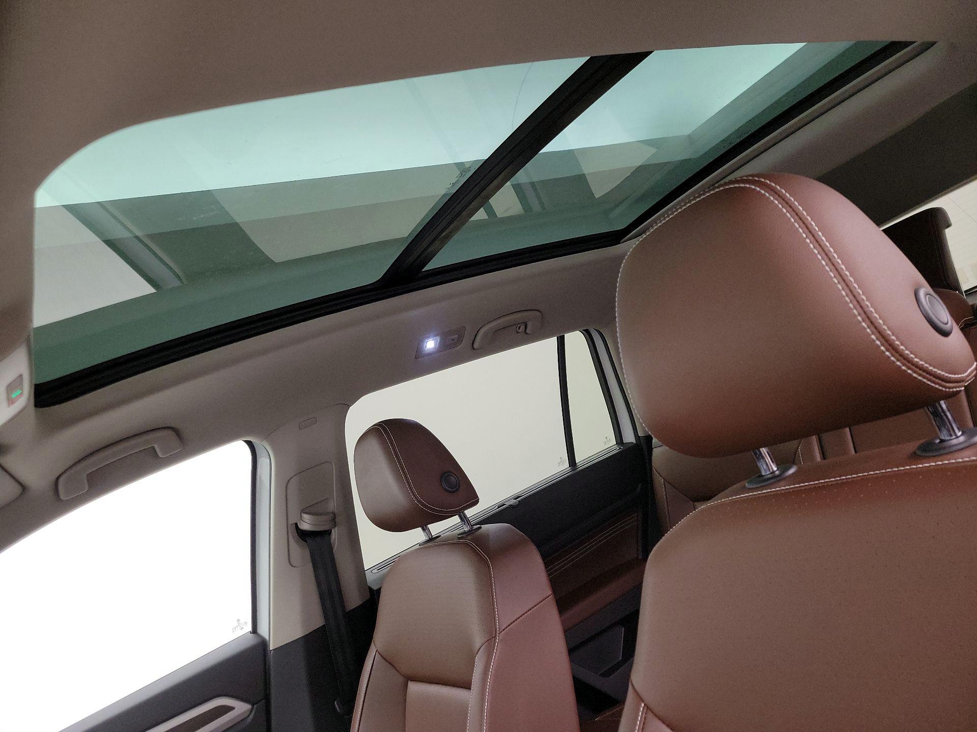 Thumbnail: 2022 Volkswagen Atlas - 19