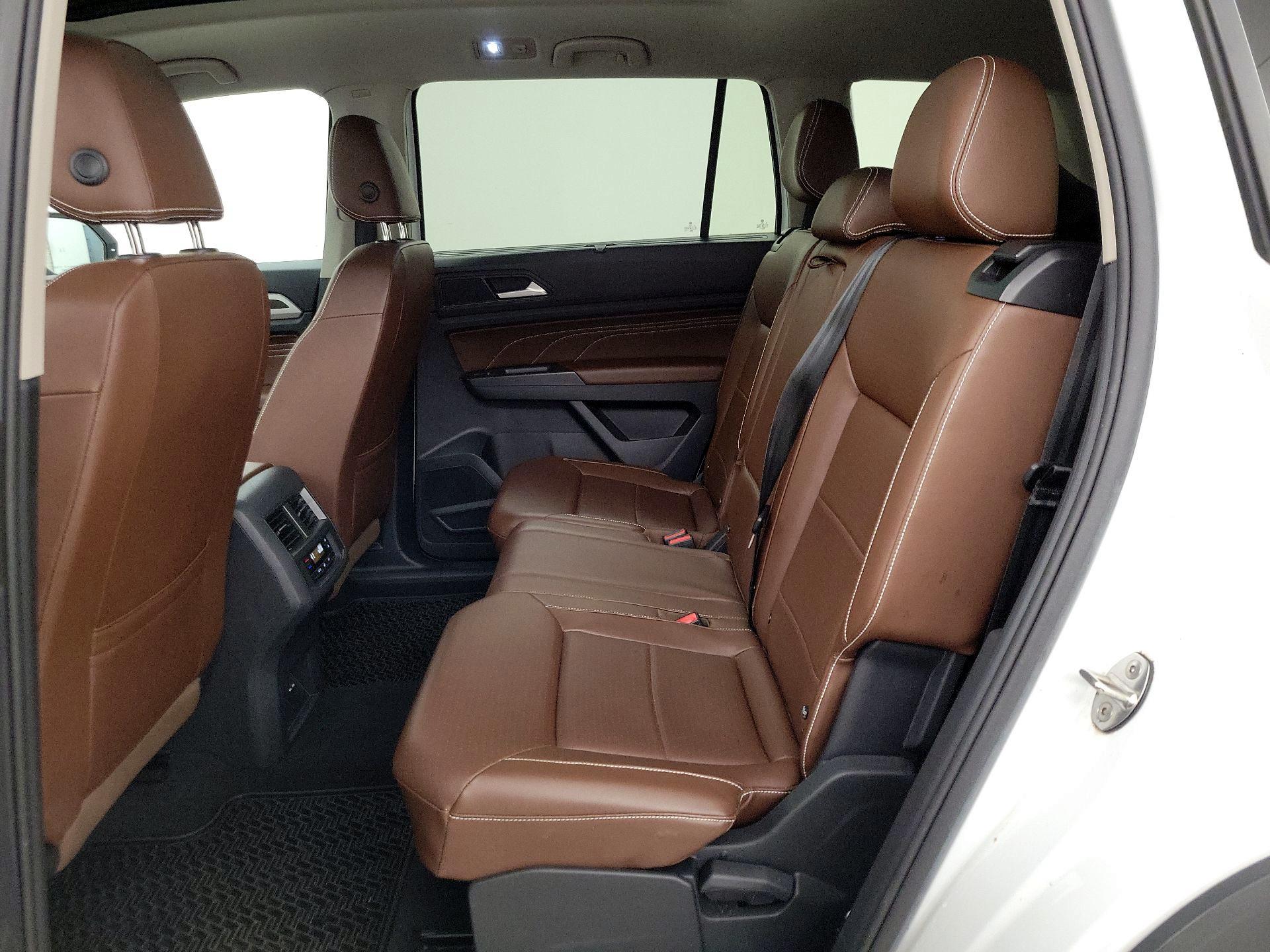 Thumbnail: 2022 Volkswagen Atlas - 20