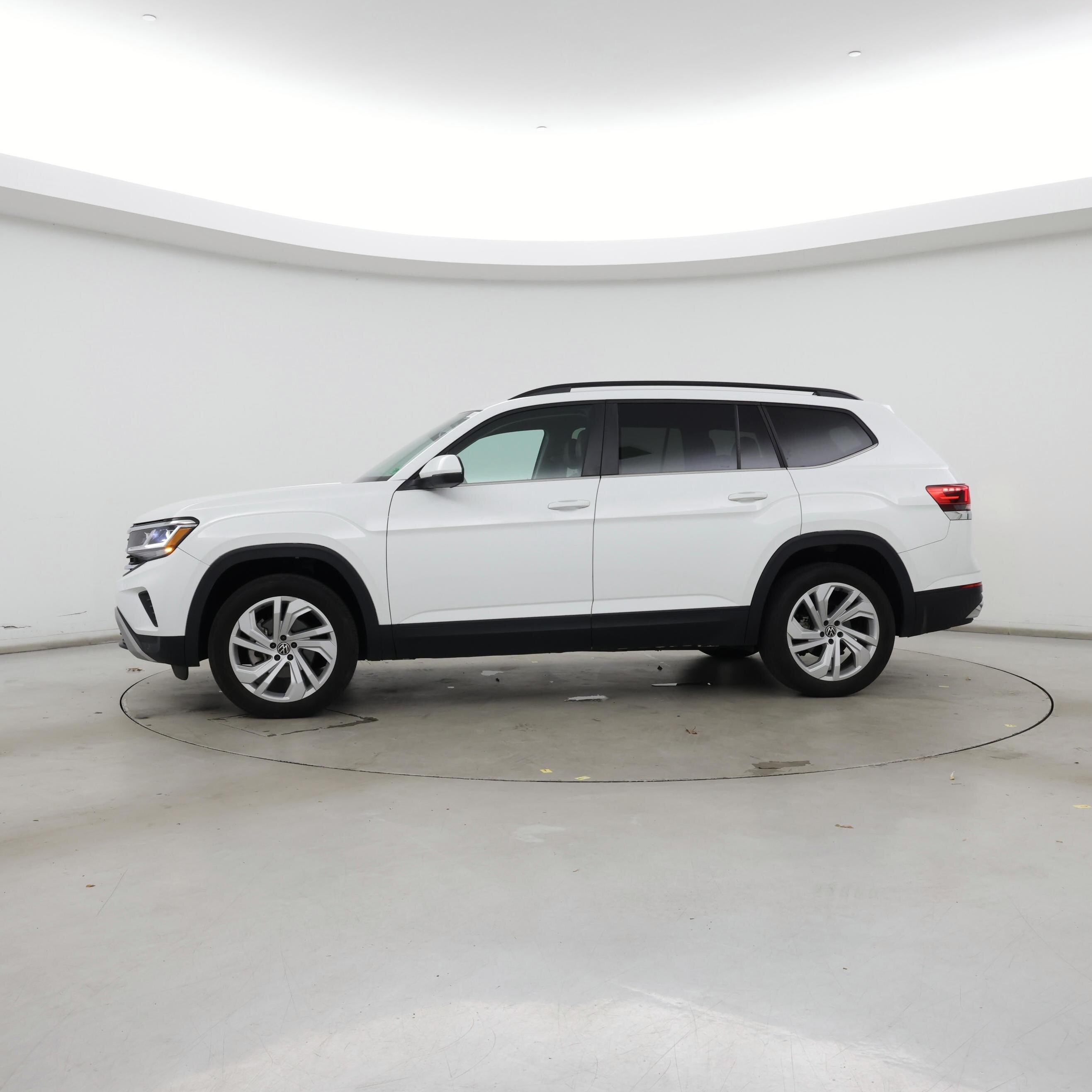 Thumbnail: 2022 Volkswagen Atlas - 3