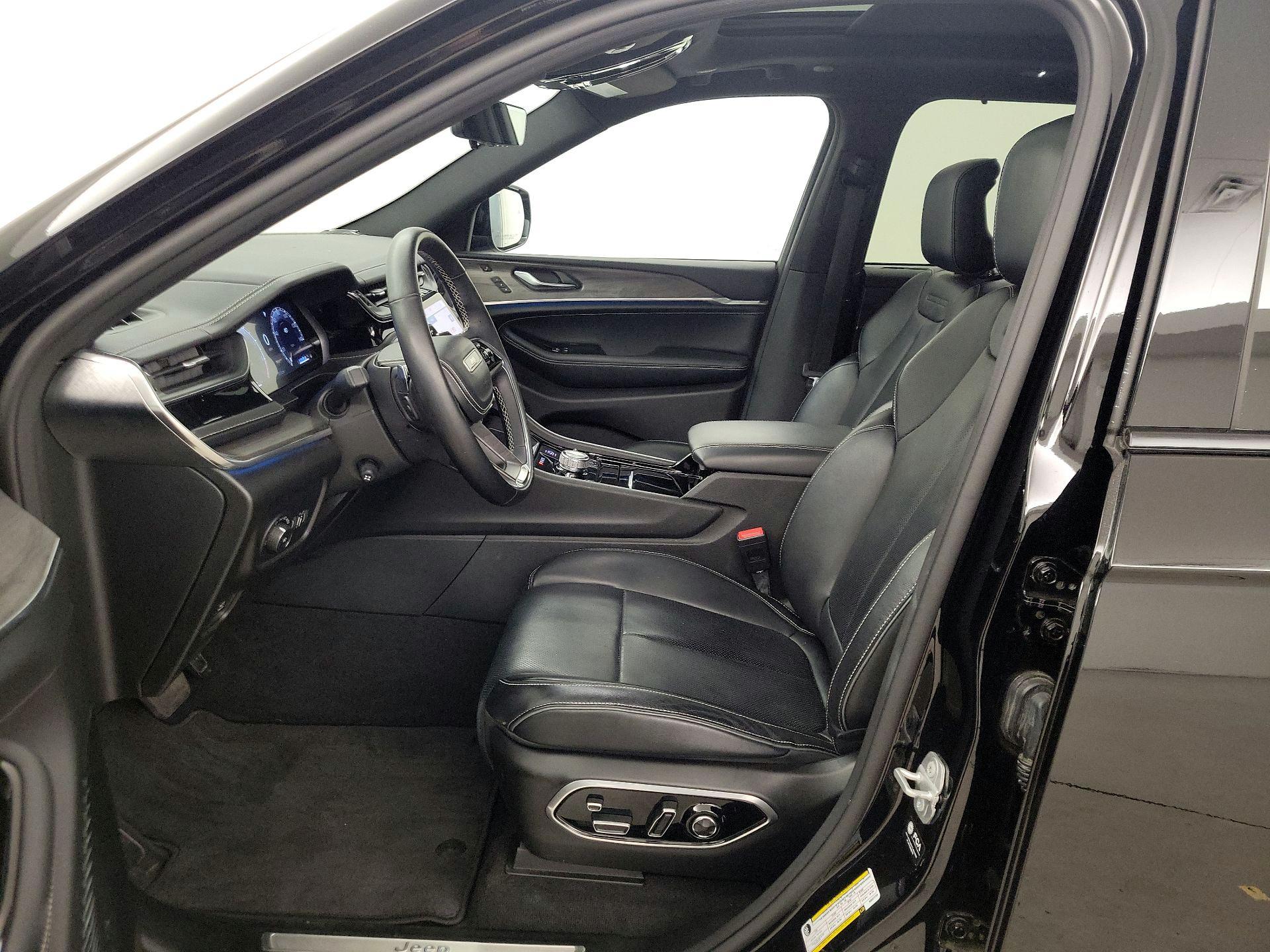 Thumbnail: 2022 Jeep Grand Cherokee - 11