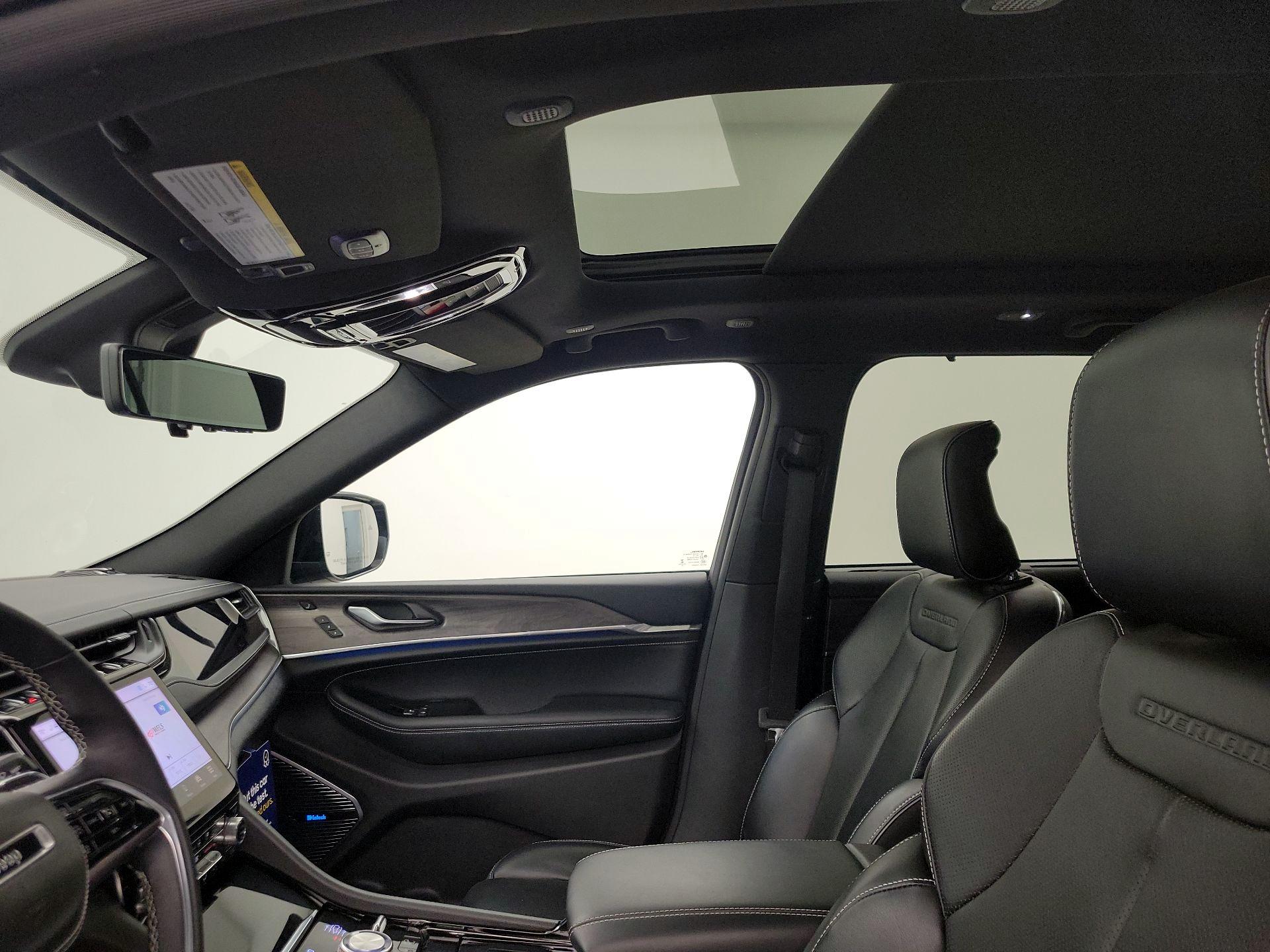 Thumbnail: 2022 Jeep Grand Cherokee - 20