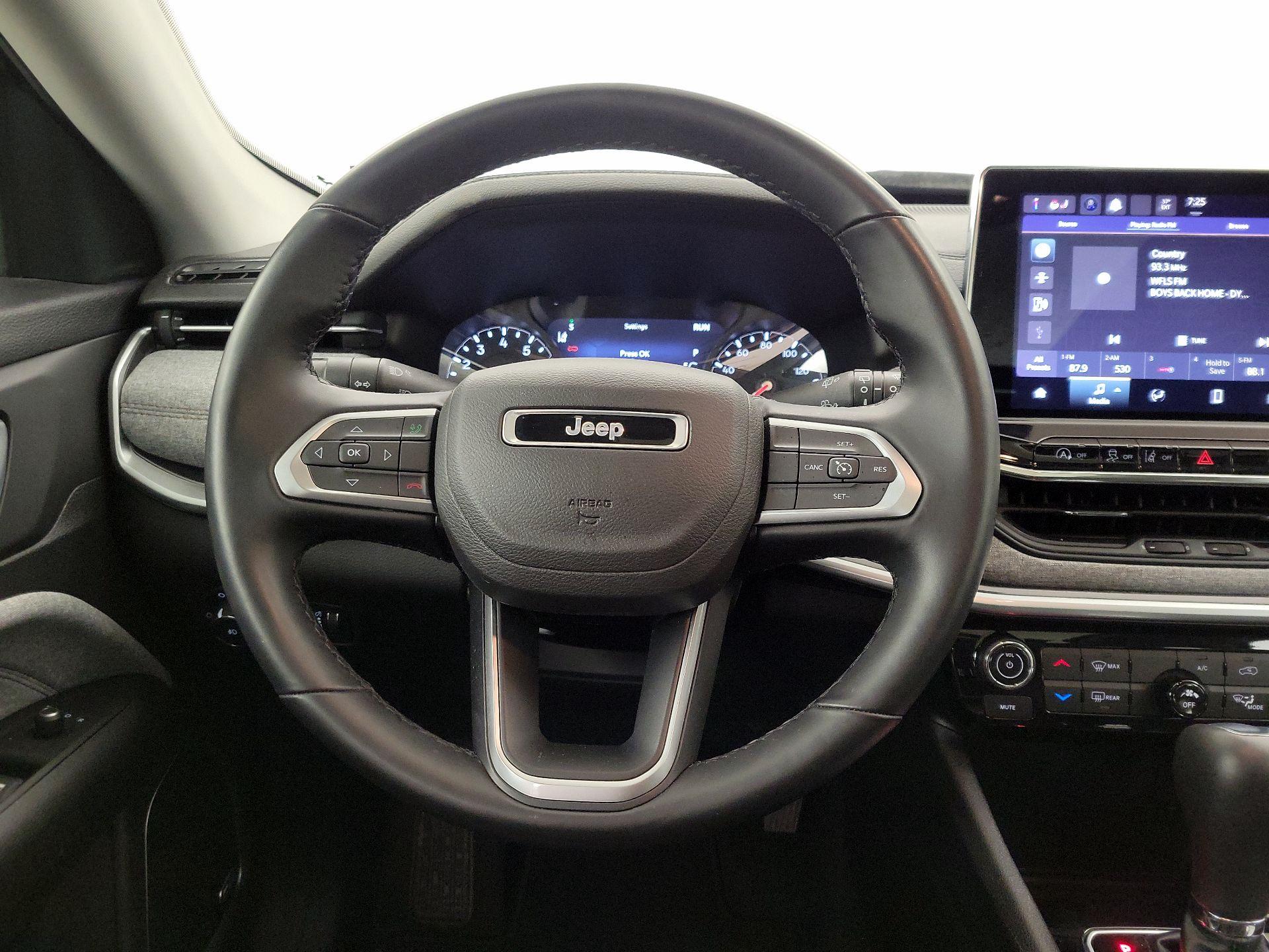 Thumbnail: 2022 Jeep Compass - 10