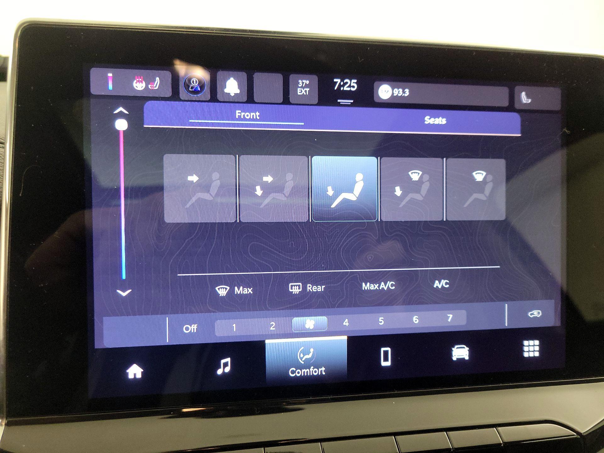 Thumbnail: 2022 Jeep Compass - 16