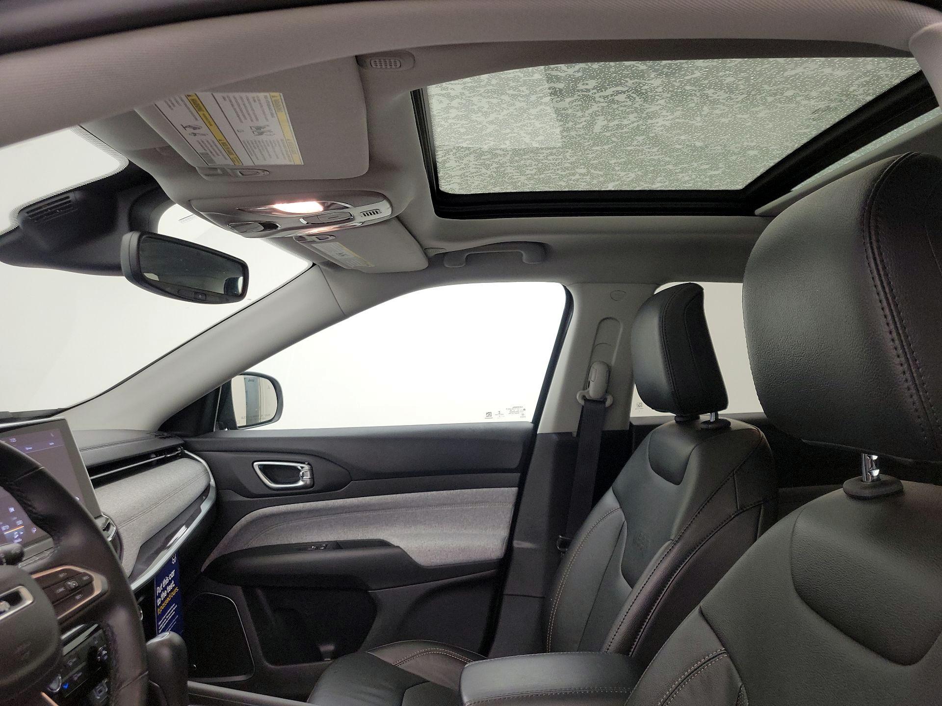 Thumbnail: 2022 Jeep Compass - 19