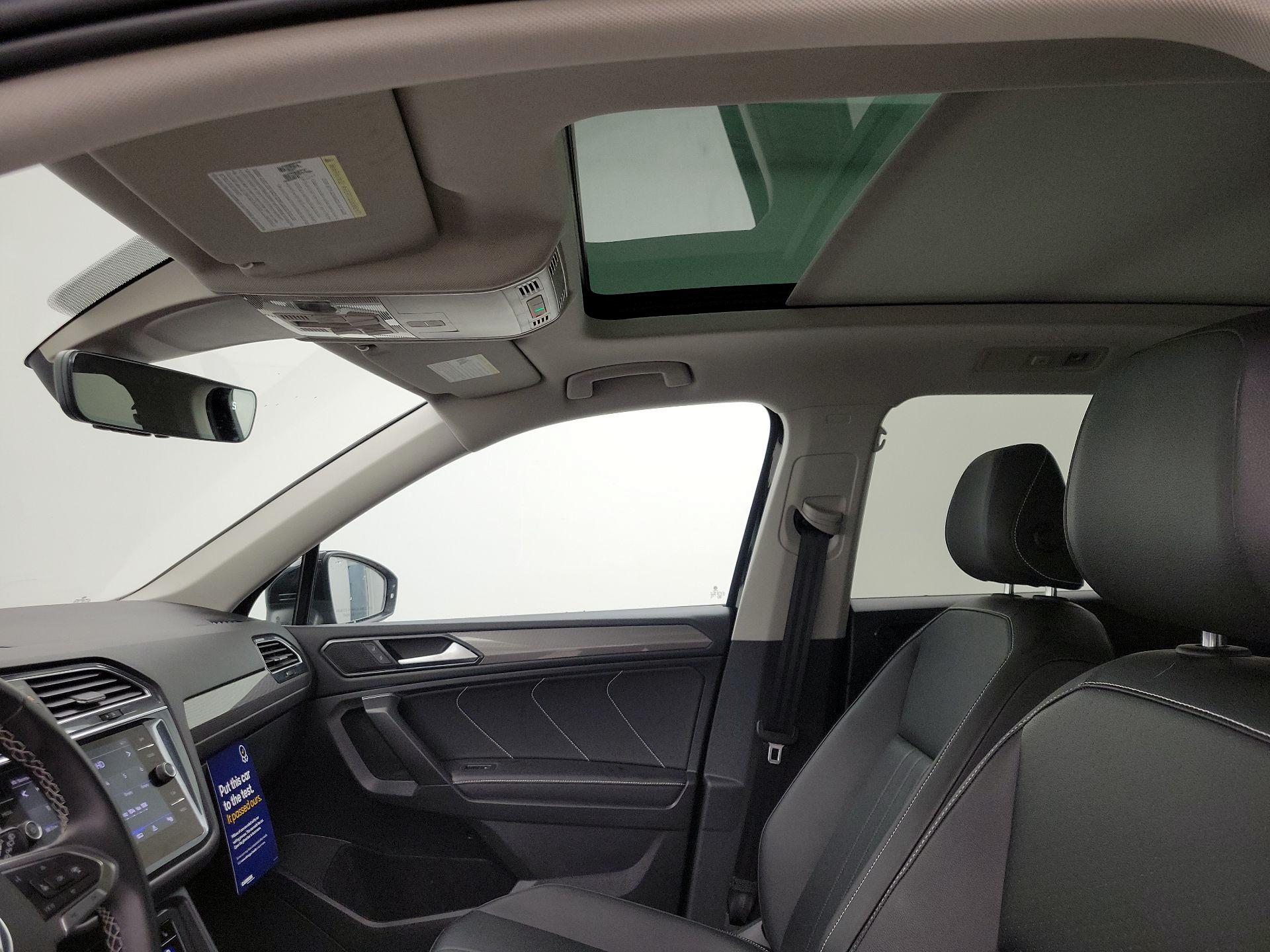 Thumbnail: 2022 Volkswagen Tiguan - 19