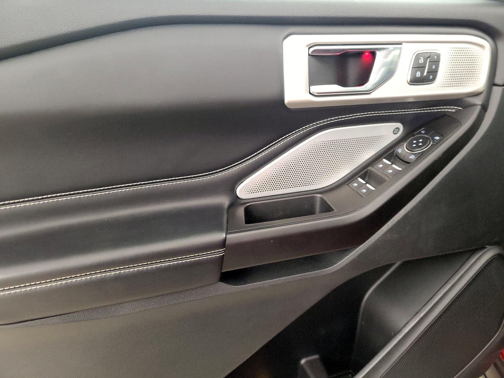 Thumbnail: 2020 Ford Explorer - 12