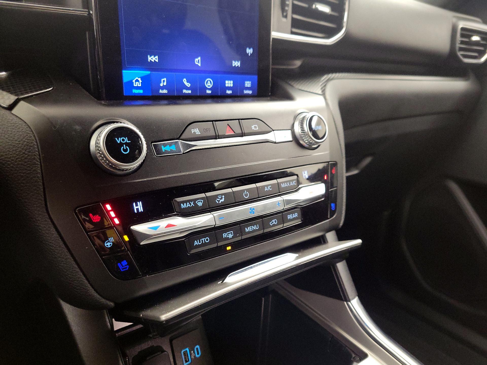 Thumbnail: 2020 Ford Explorer - 17