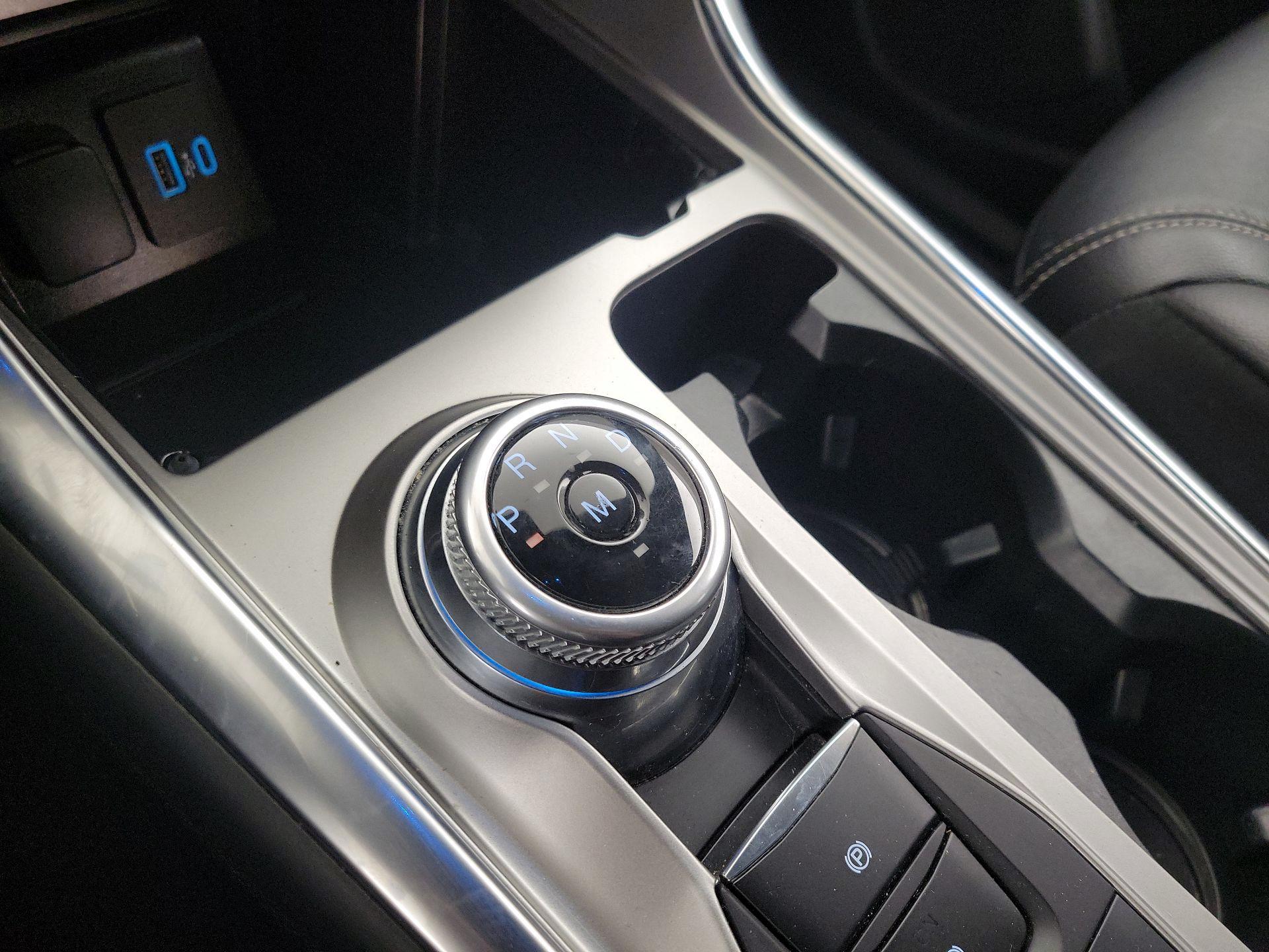 Thumbnail: 2020 Ford Explorer - 18