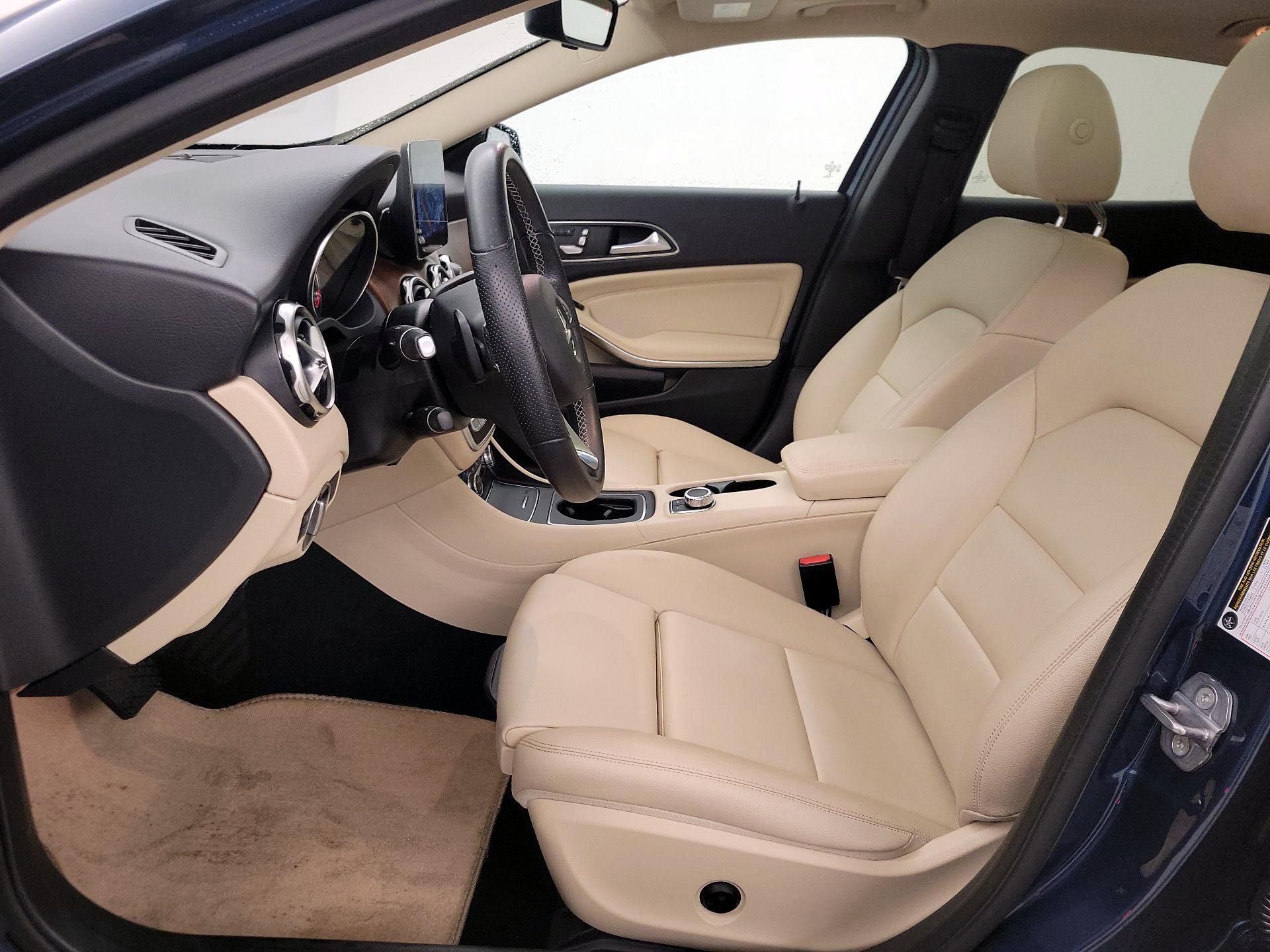 Thumbnail: 2020 Mercedes-Benz GLA - 11