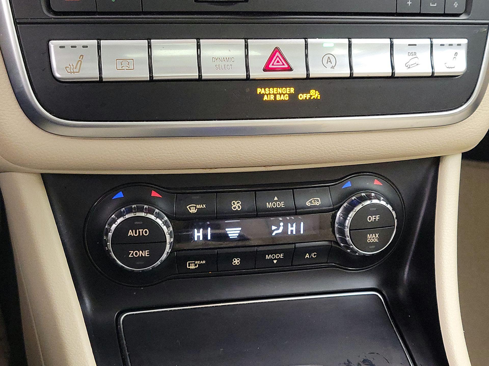 Thumbnail: 2020 Mercedes-Benz GLA - 17