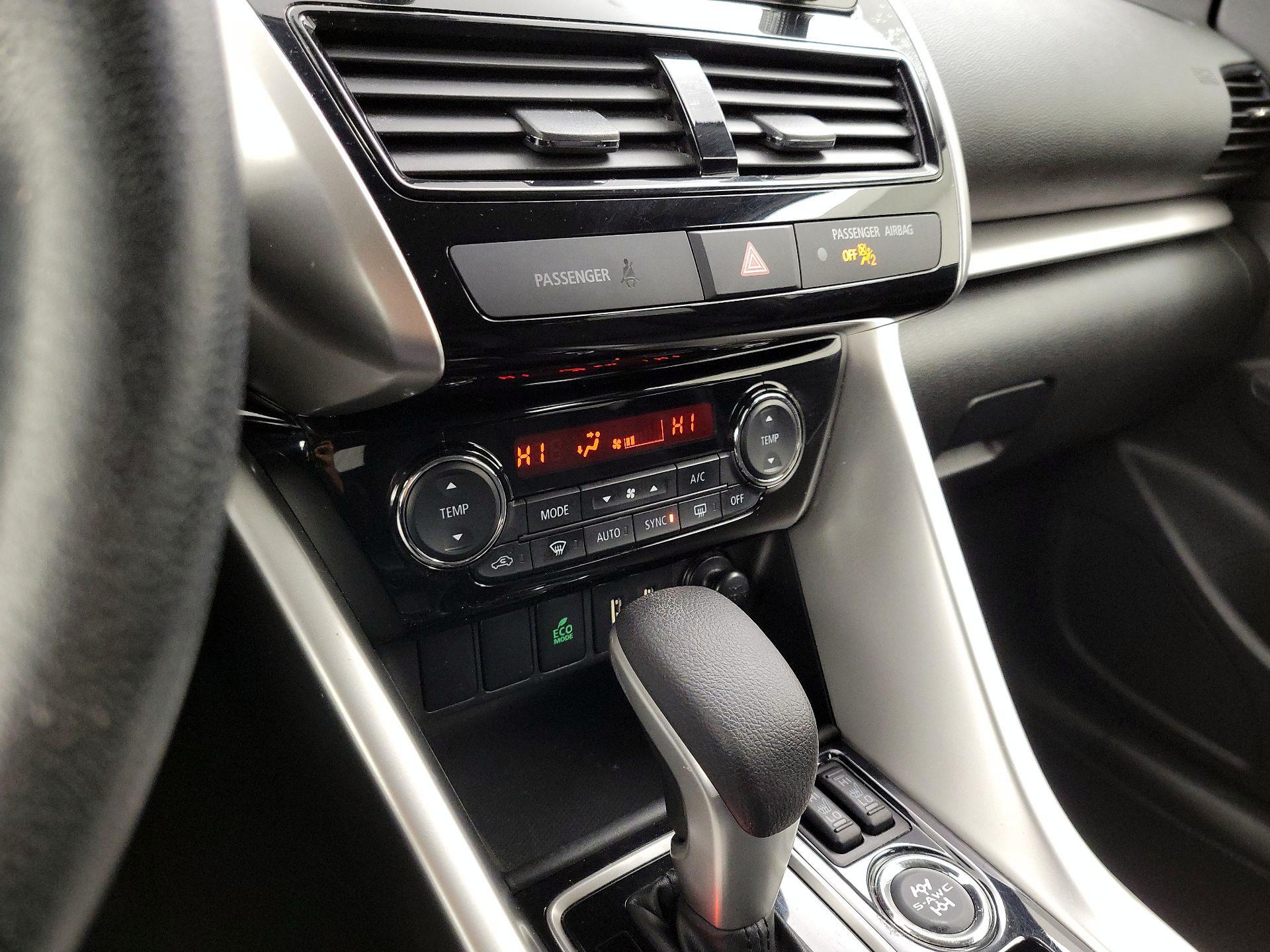 Thumbnail: 2022 Mitsubishi Eclipse Cross - 17