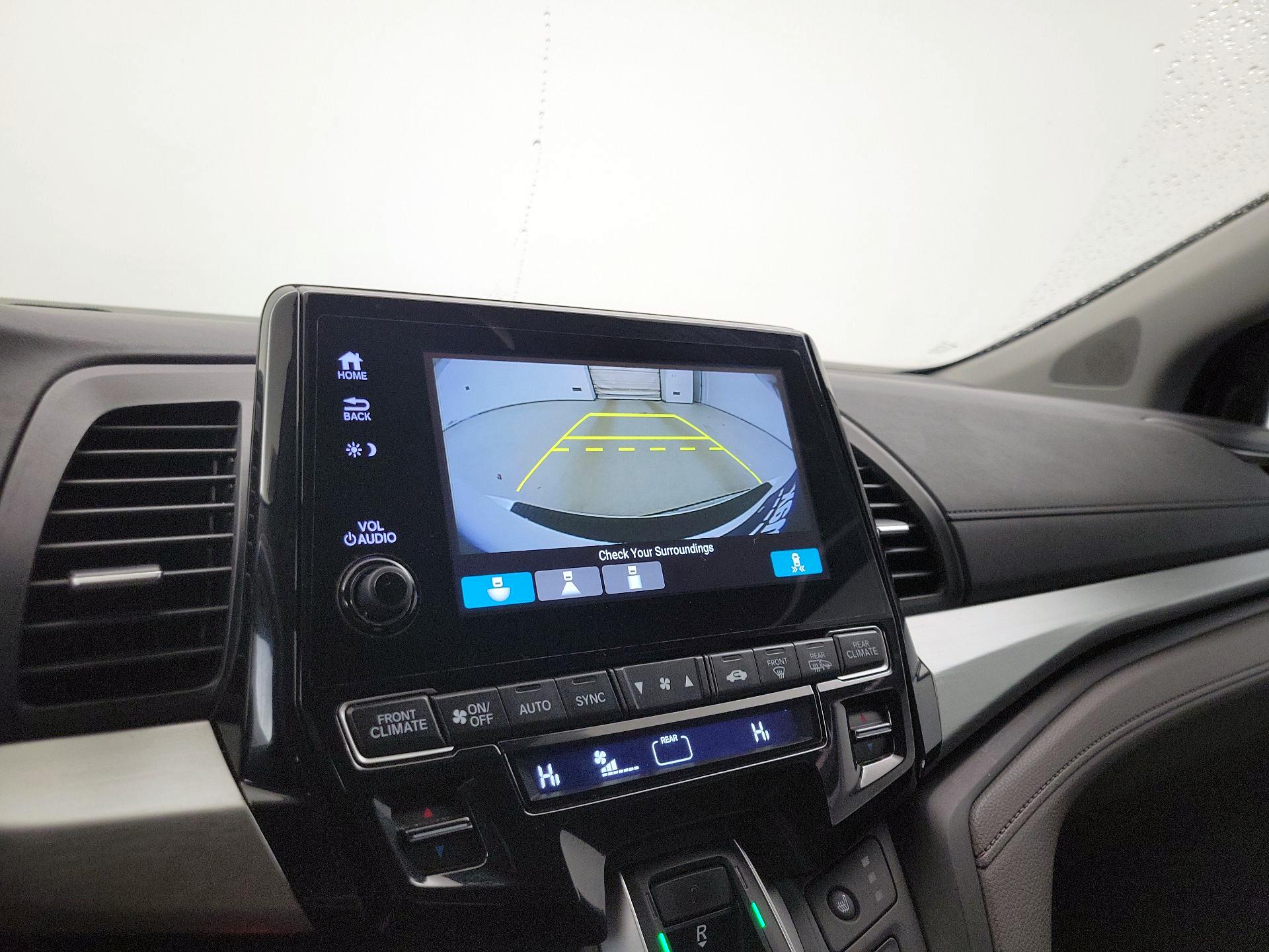 Thumbnail: 2018 Honda Odyssey - 15