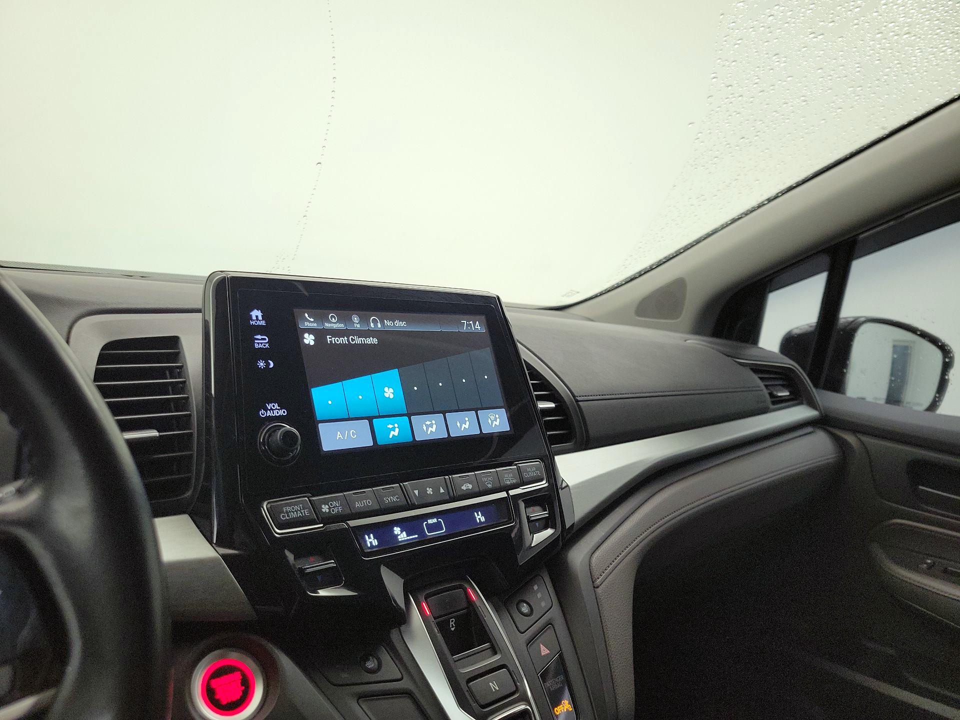 Thumbnail: 2018 Honda Odyssey - 17