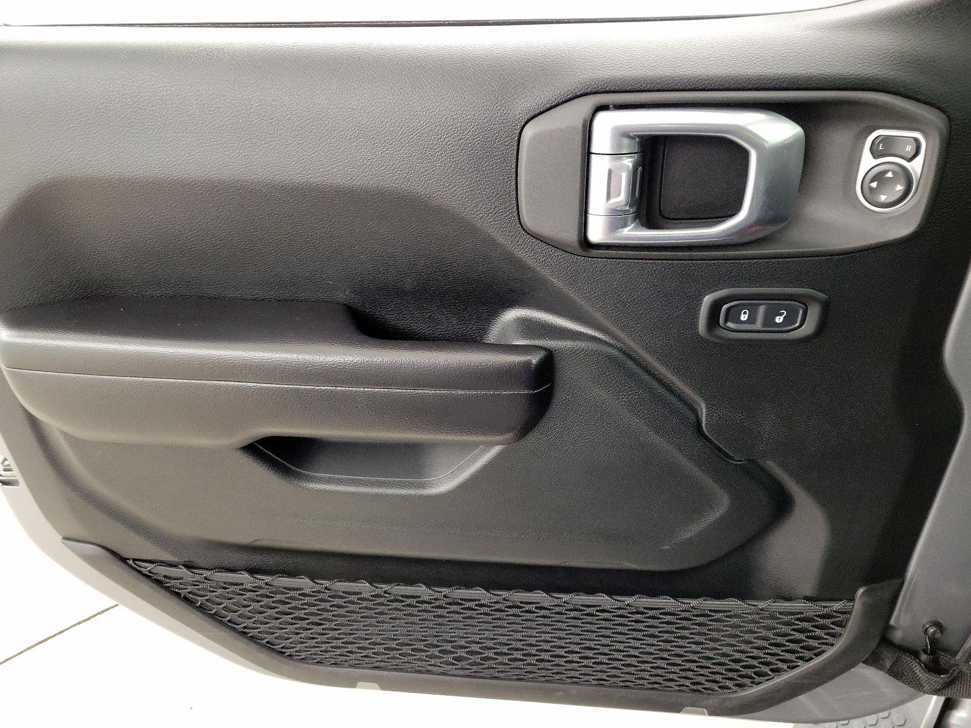 Thumbnail: 2021 Jeep Wrangler - 12