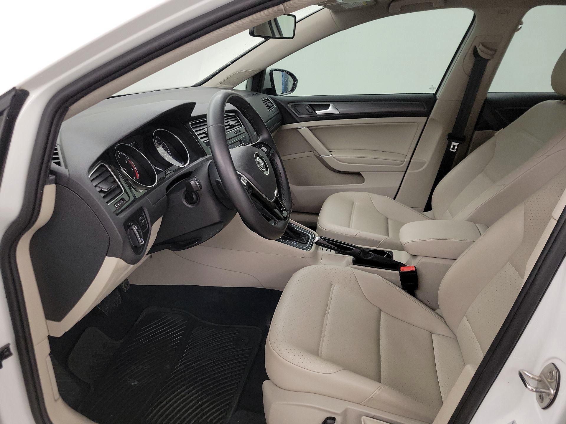 Thumbnail: 2021 Volkswagen Golf - 11