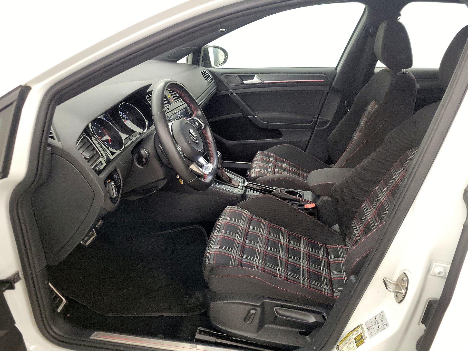 Thumbnail: 2021 Volkswagen Golf - 11