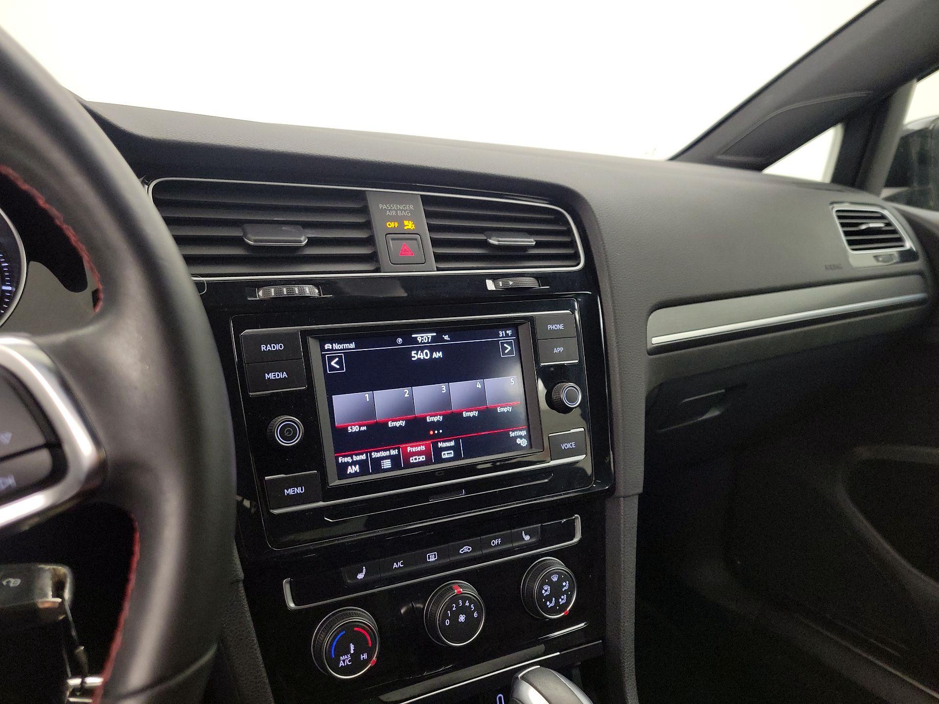 Thumbnail: 2021 Volkswagen Golf - 15