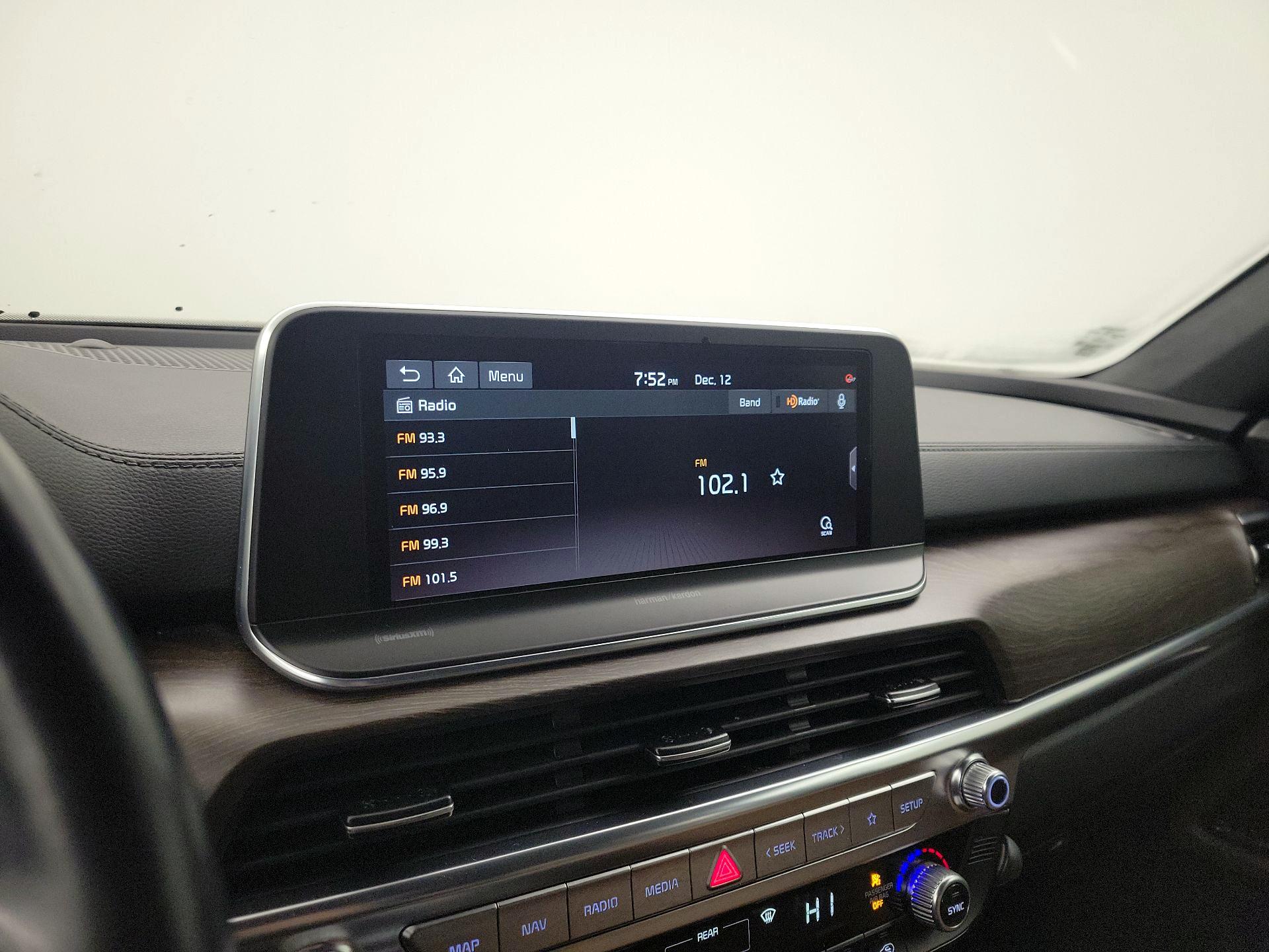 Thumbnail: 2021 Kia Telluride - 16