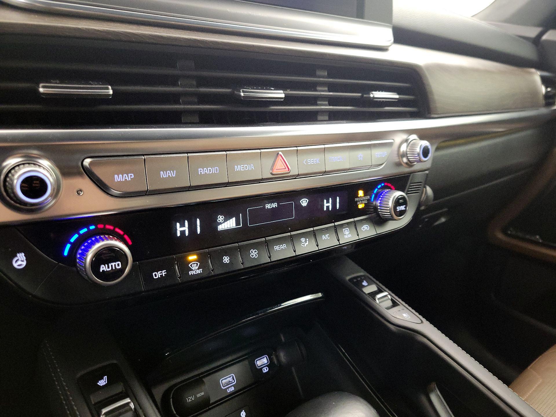 Thumbnail: 2021 Kia Telluride - 17