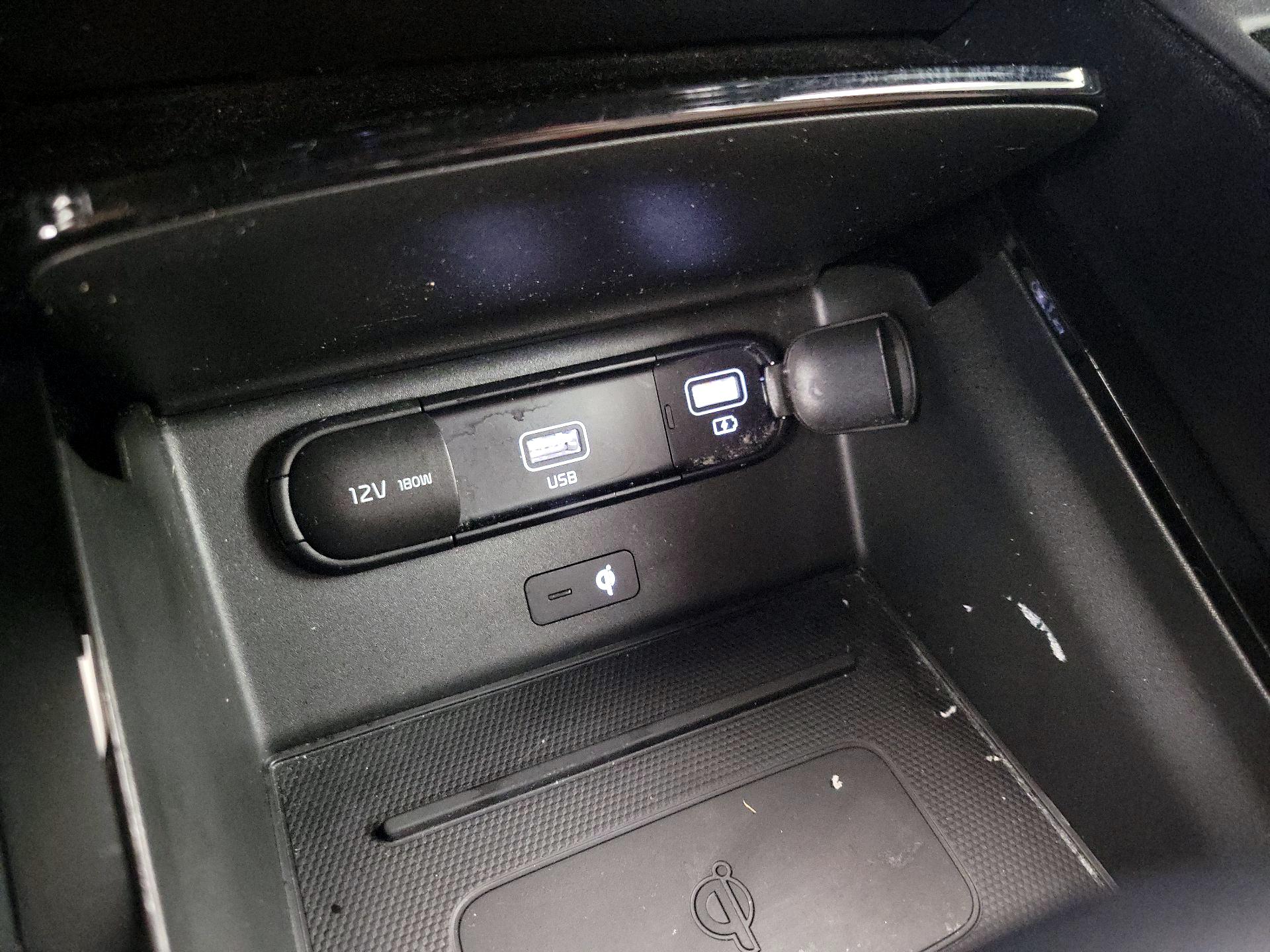 Thumbnail: 2021 Kia Telluride - 19