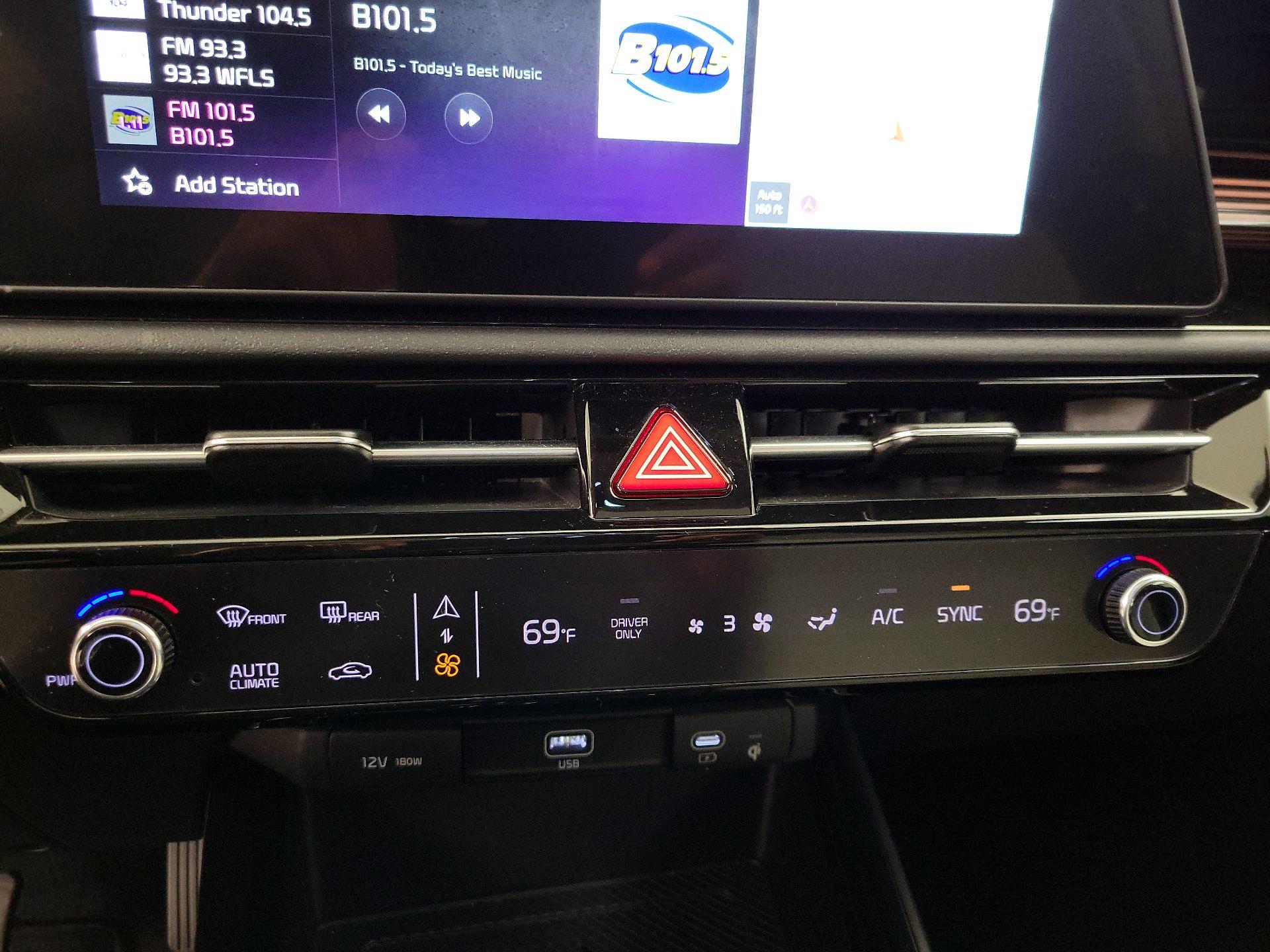 Thumbnail: 2025 Kia Niro - 17