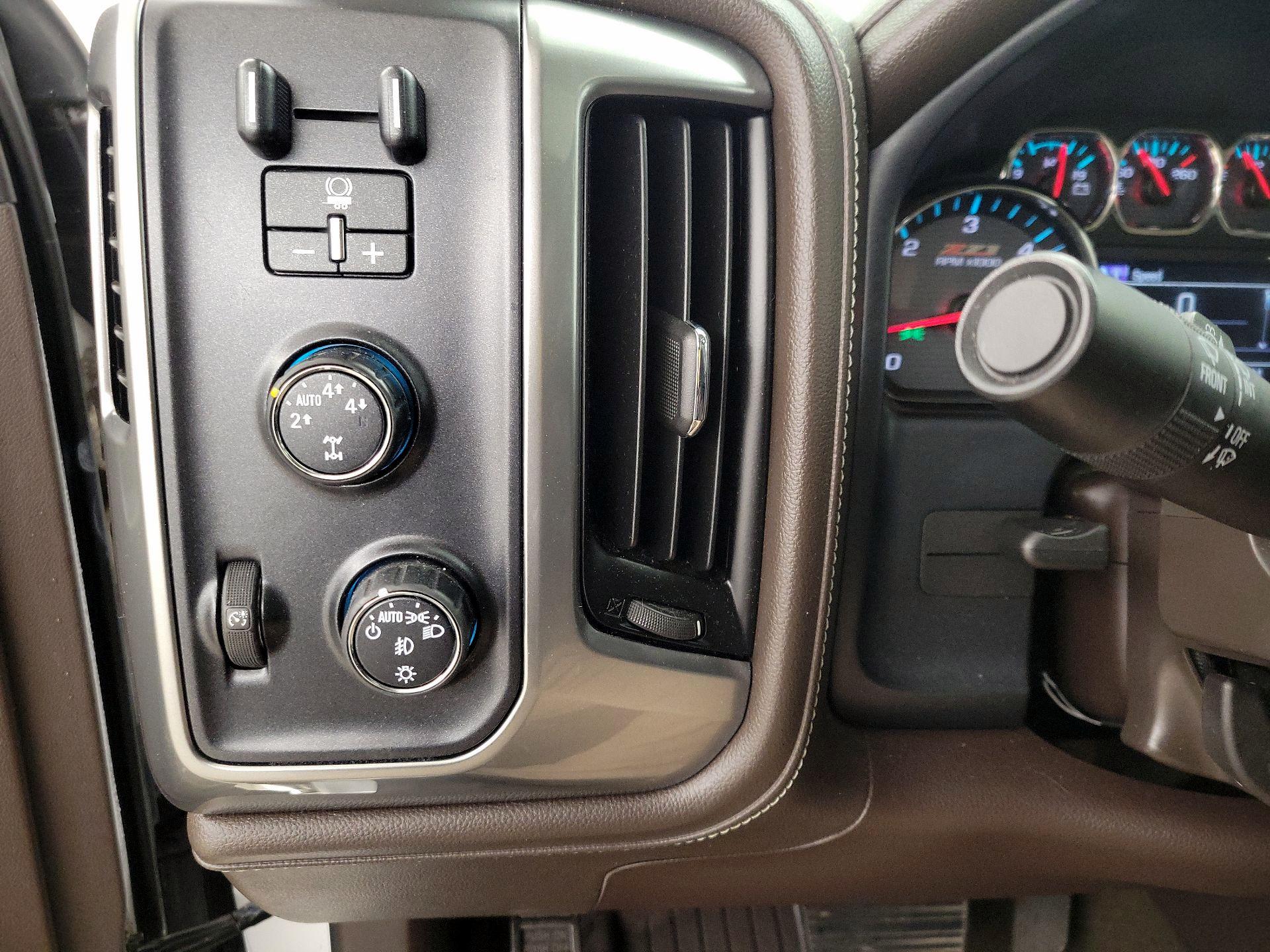 Thumbnail: 2016 Chevrolet Silverado 1500 - 13