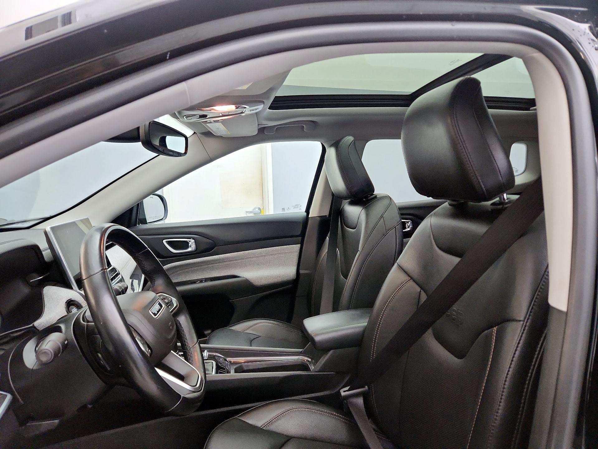 Thumbnail: 2022 Jeep Compass - 19