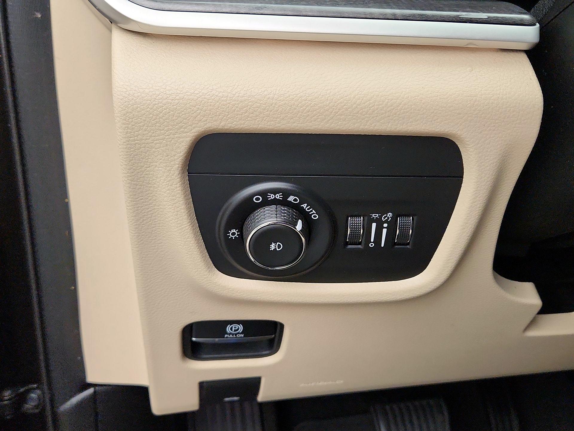 Thumbnail: 2022 Jeep Grand Cherokee L - 13