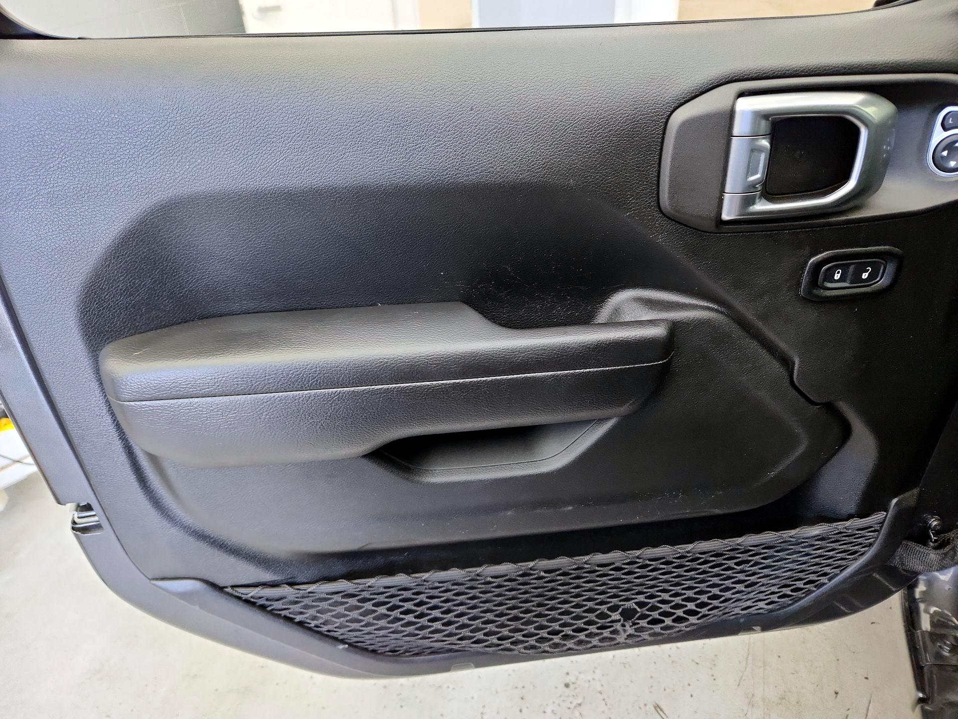 Thumbnail: 2022 Jeep Gladiator - 12