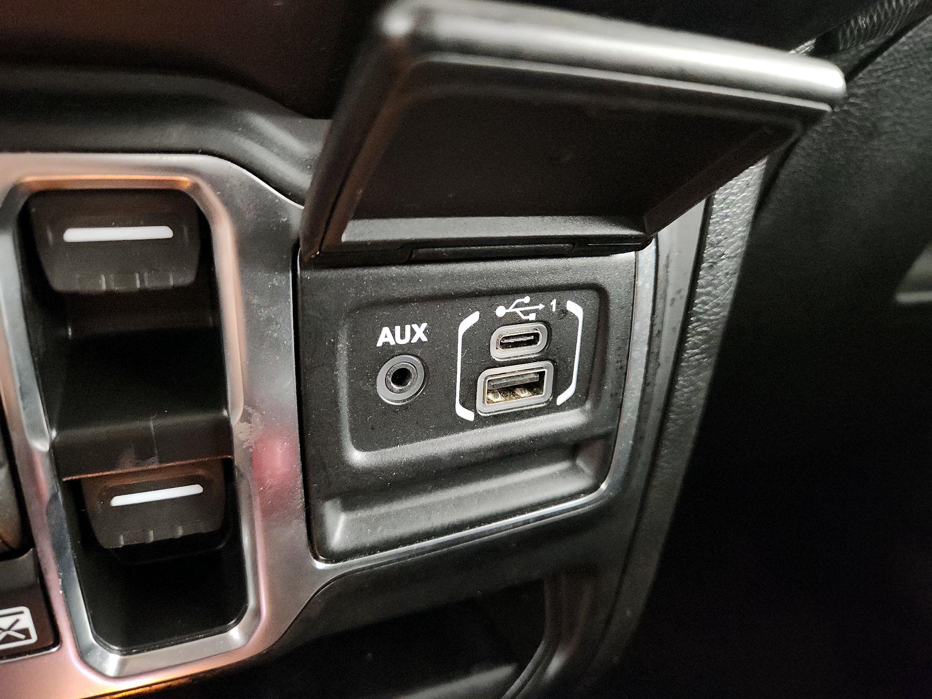 Thumbnail: 2022 Jeep Gladiator - 18