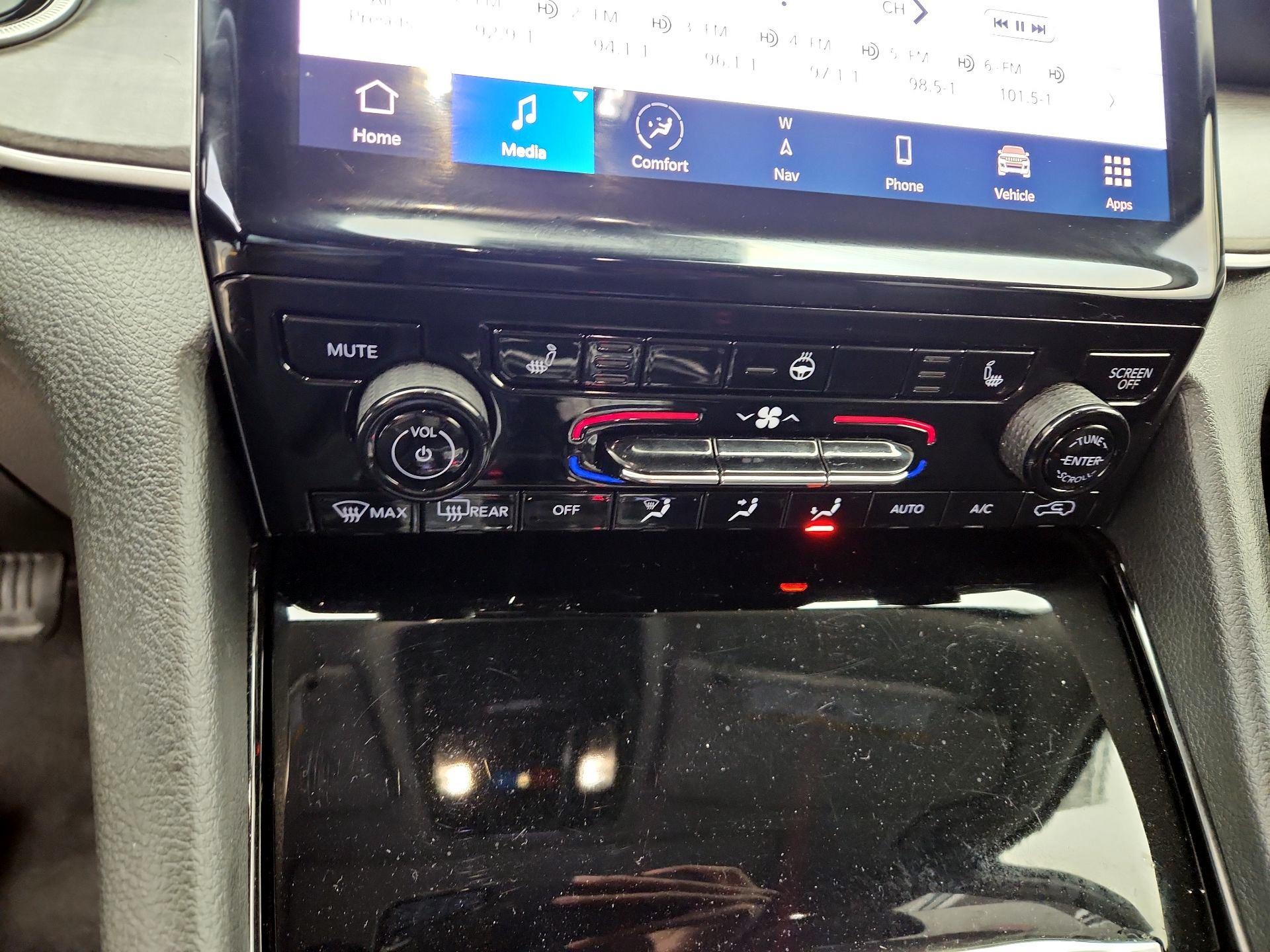 Thumbnail: 2022 Jeep Grand Cherokee L - 17