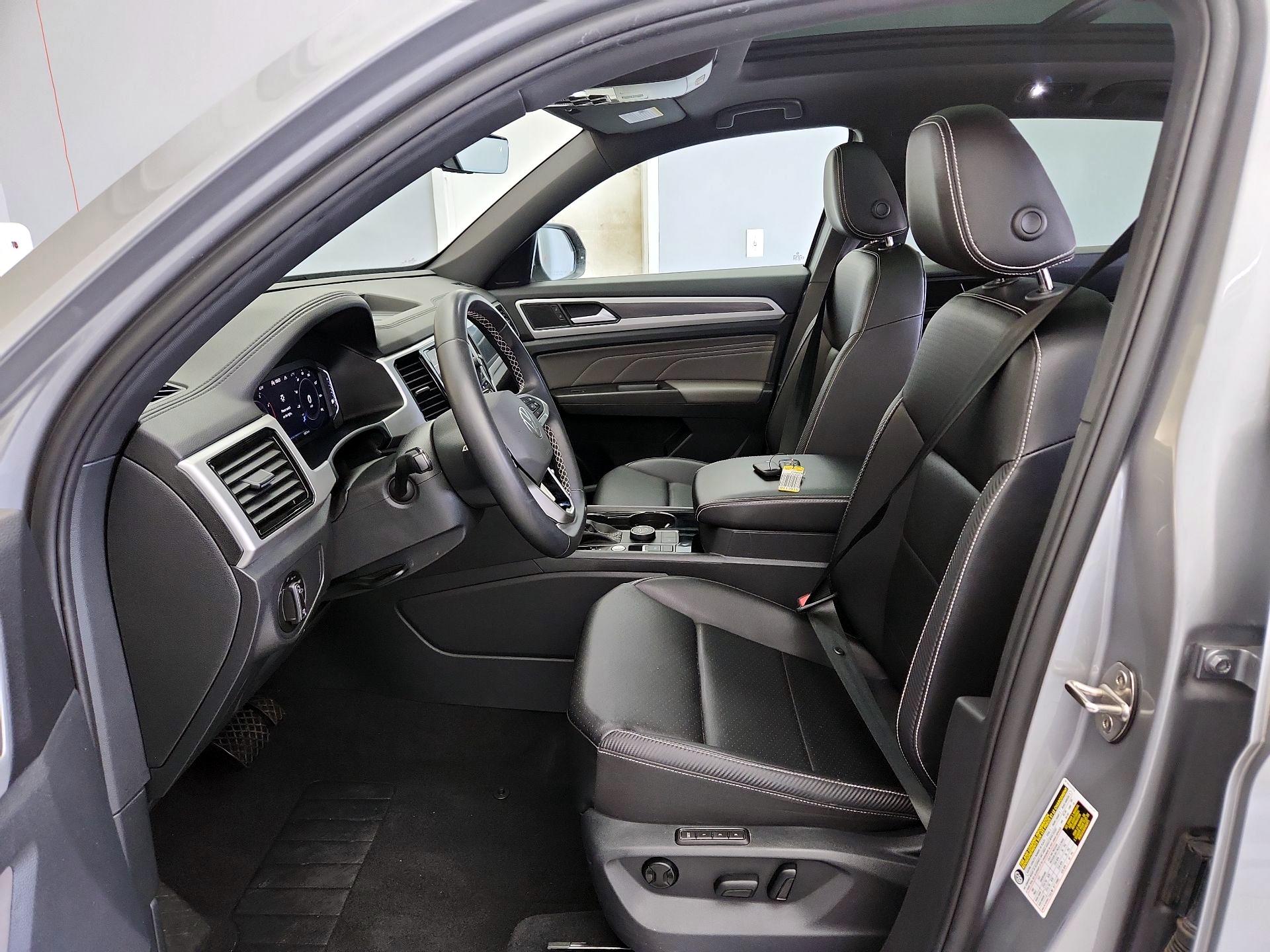 Thumbnail: 2023 Volkswagen Atlas - 11