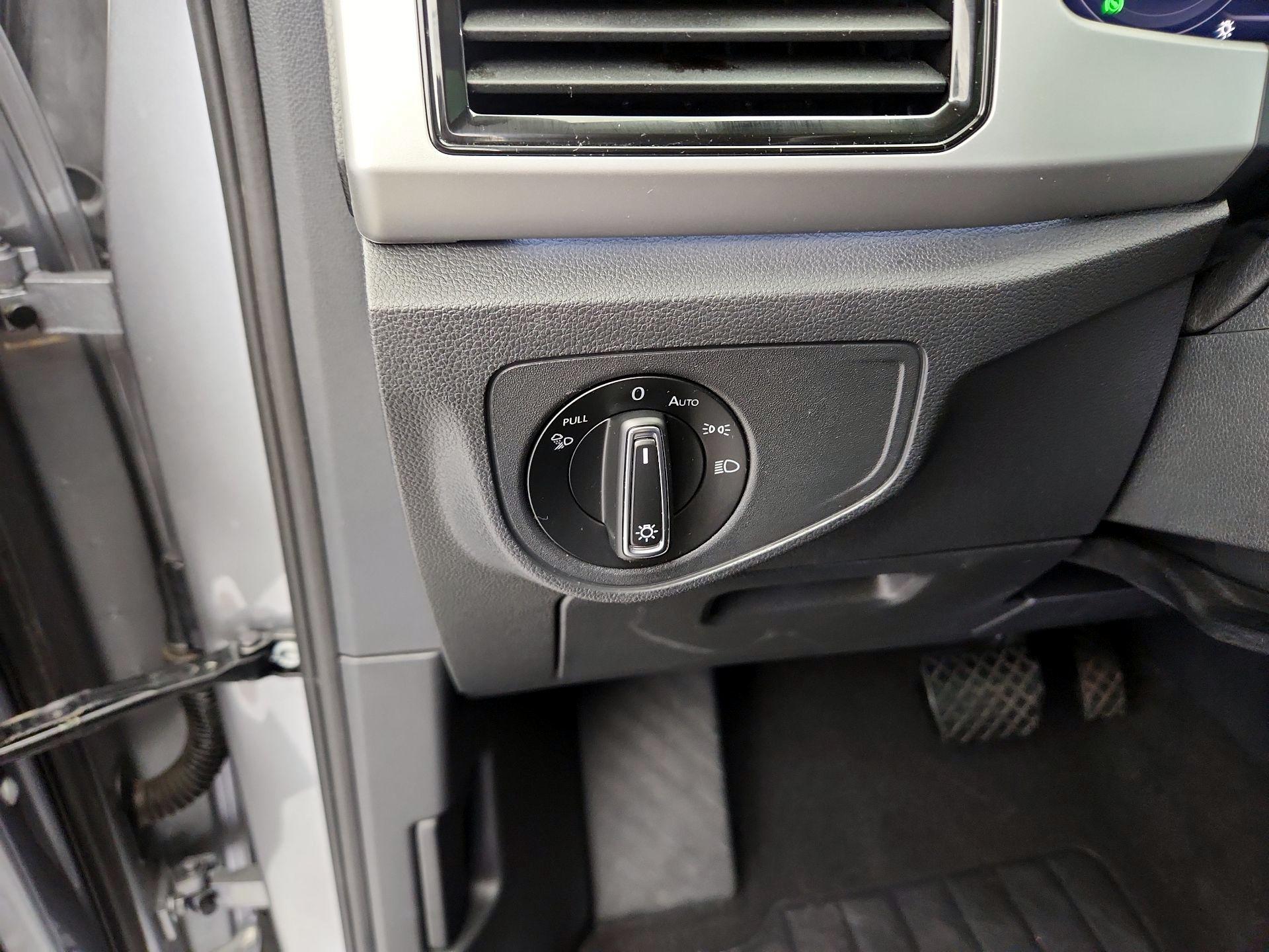 Thumbnail: 2023 Volkswagen Atlas - 13