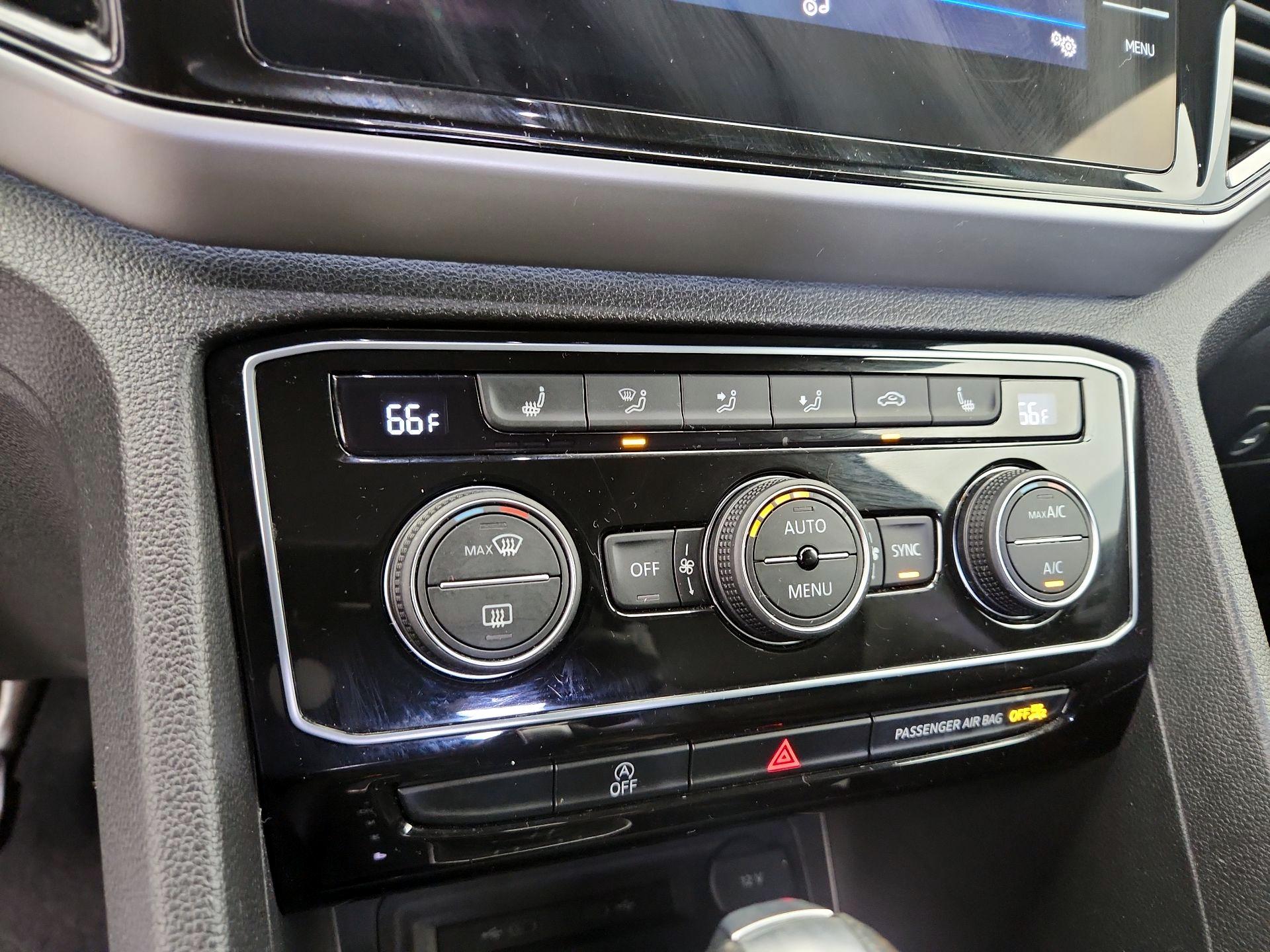 Thumbnail: 2023 Volkswagen Atlas - 16