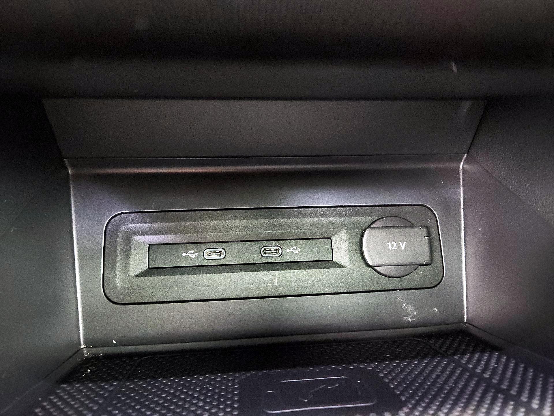 Thumbnail: 2023 Volkswagen Atlas - 18