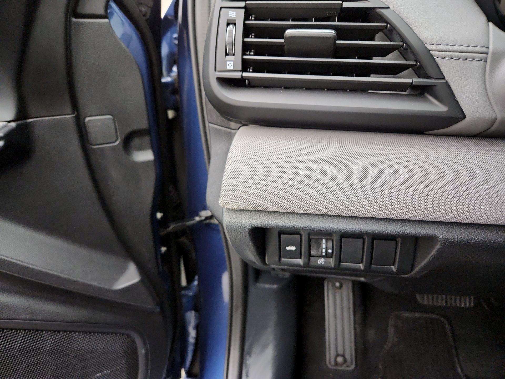 Thumbnail: 2022 Subaru Legacy - 13