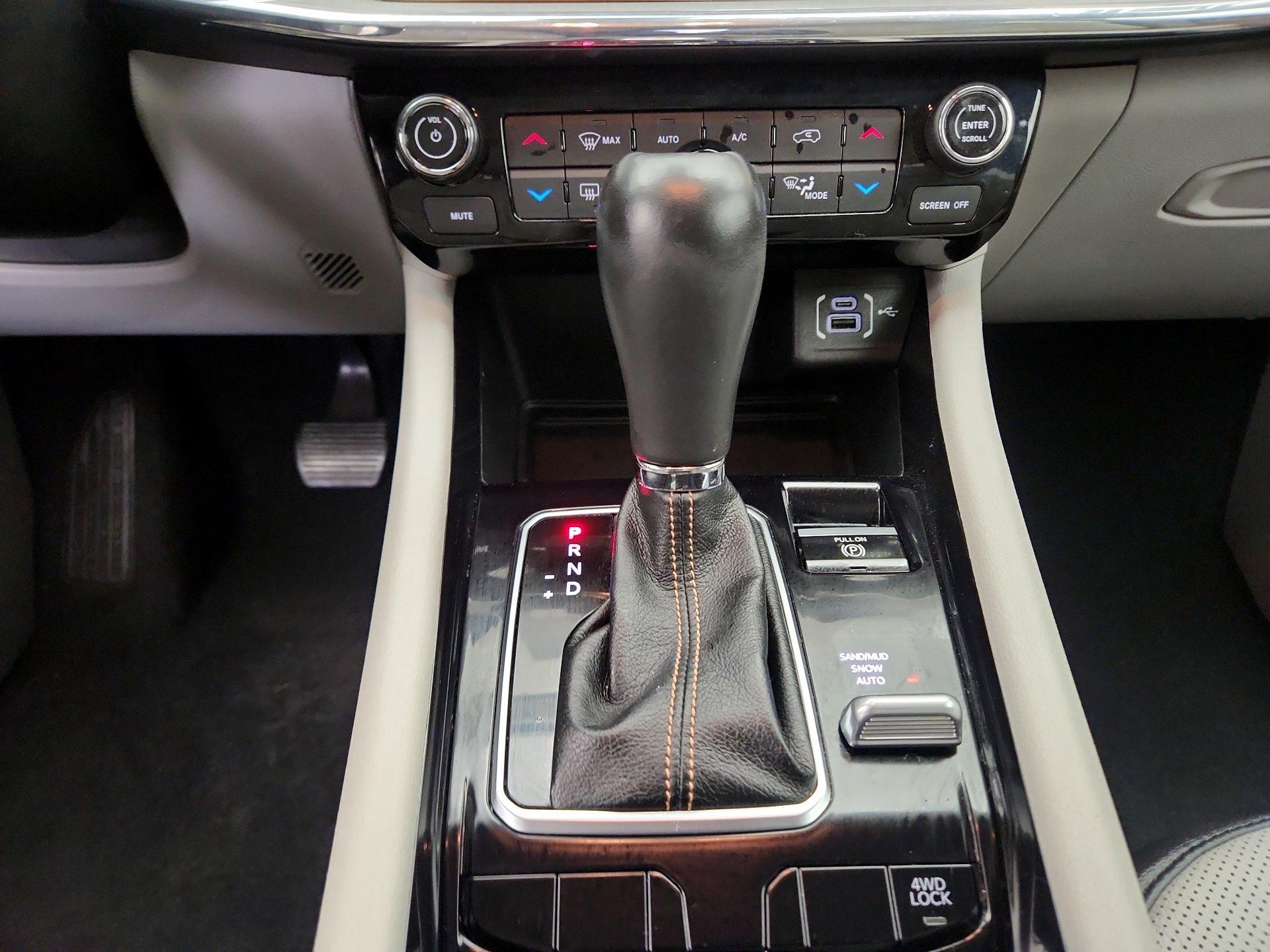 Thumbnail: 2022 Jeep Compass - 18