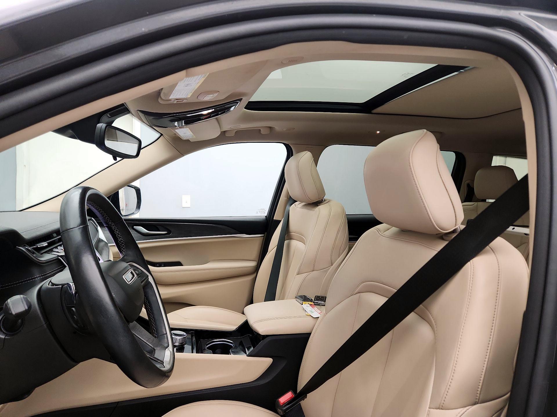 Thumbnail: 2022 Jeep Grand Cherokee L - 20