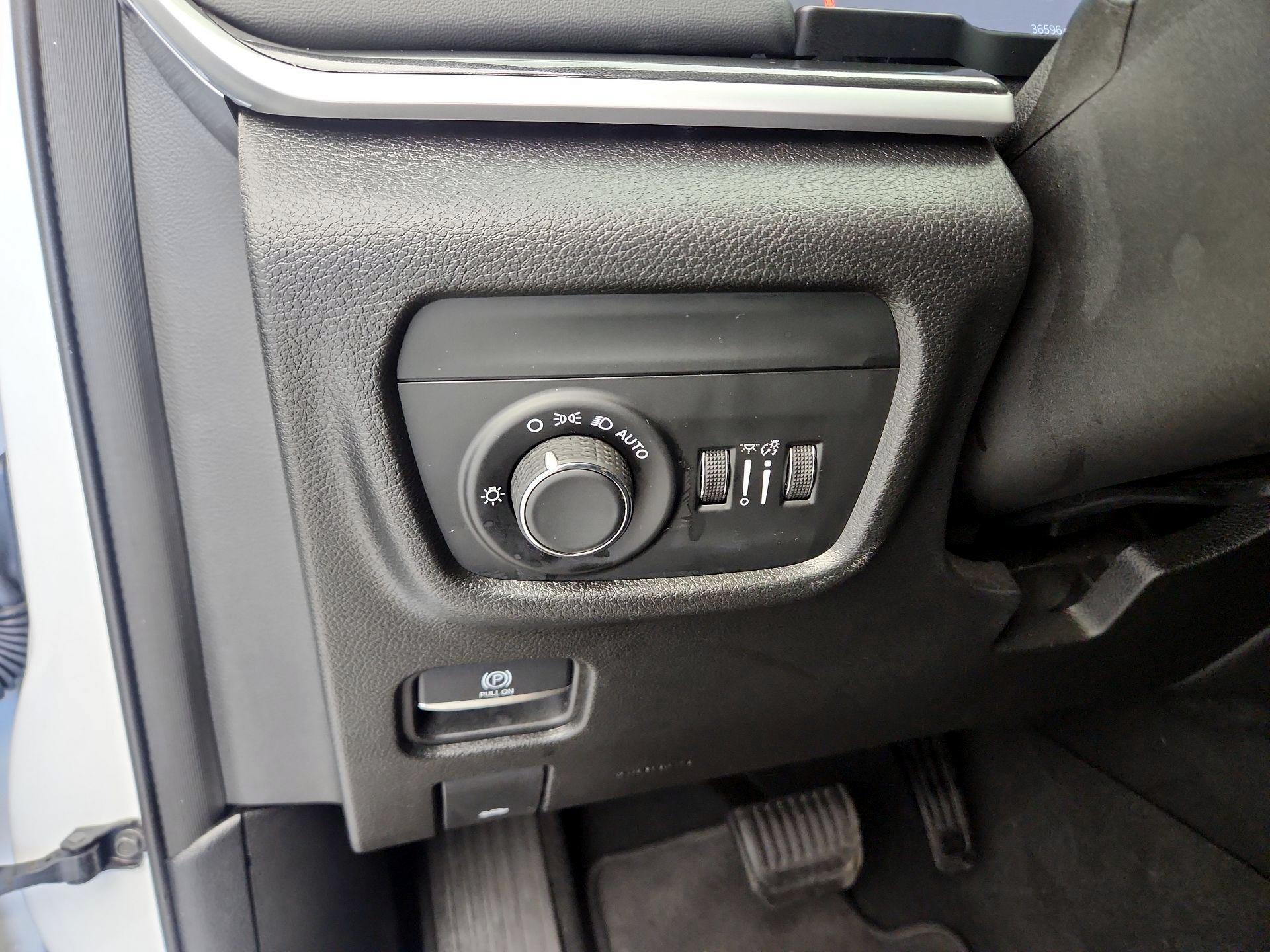 Thumbnail: 2023 Jeep Grand Cherokee - 13