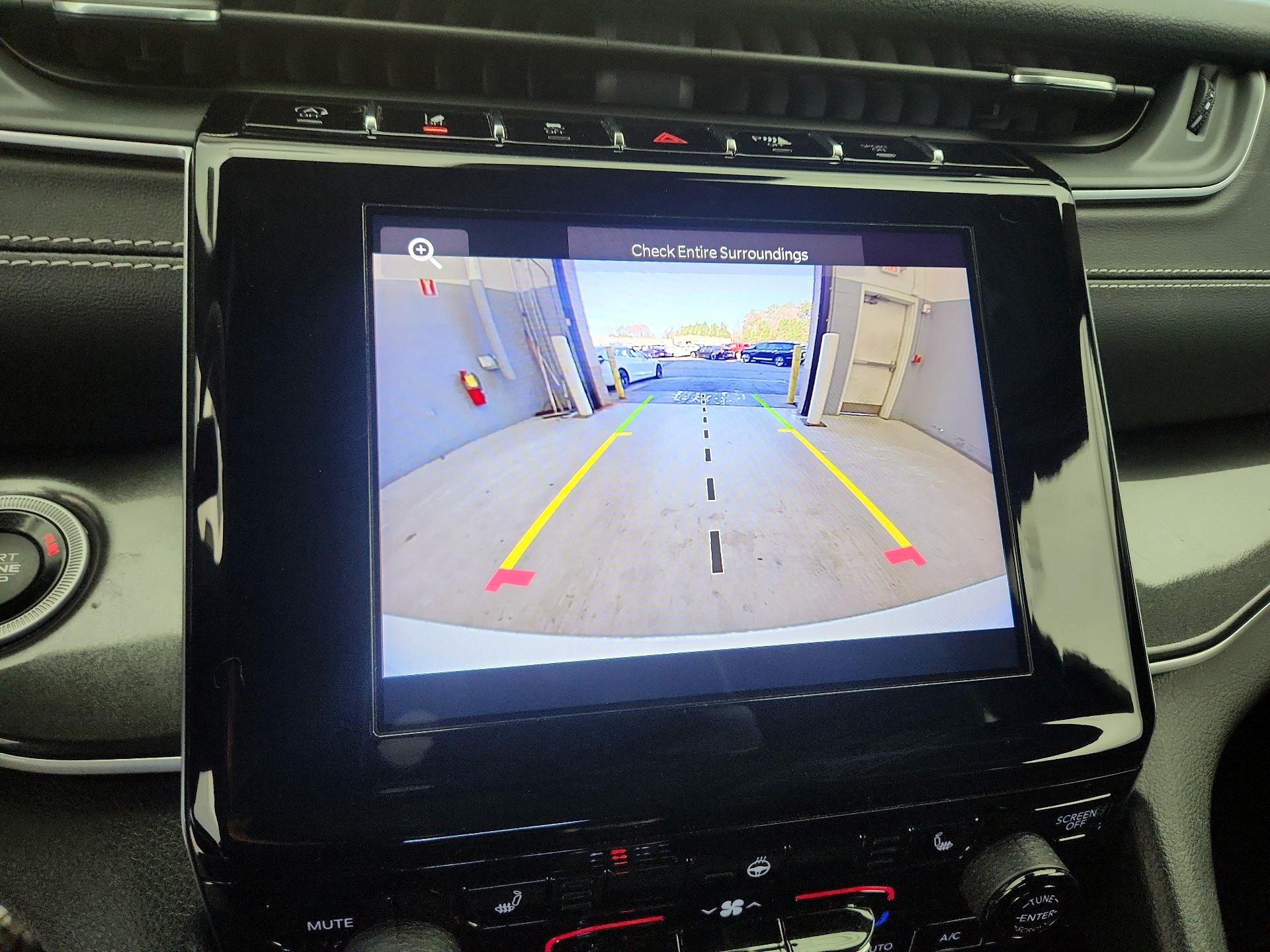 Thumbnail: 2023 Jeep Grand Cherokee - 14