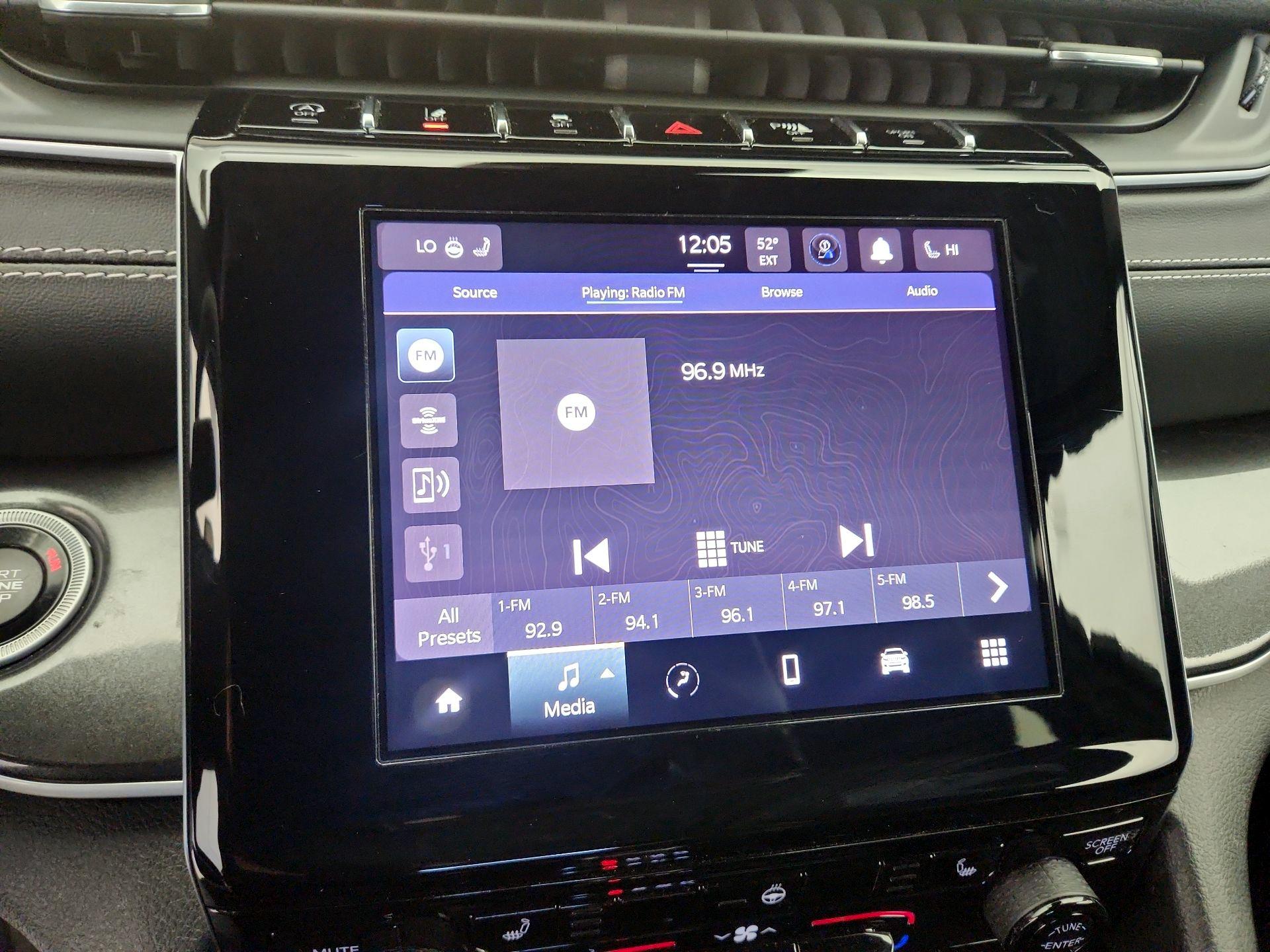 Thumbnail: 2023 Jeep Grand Cherokee - 15