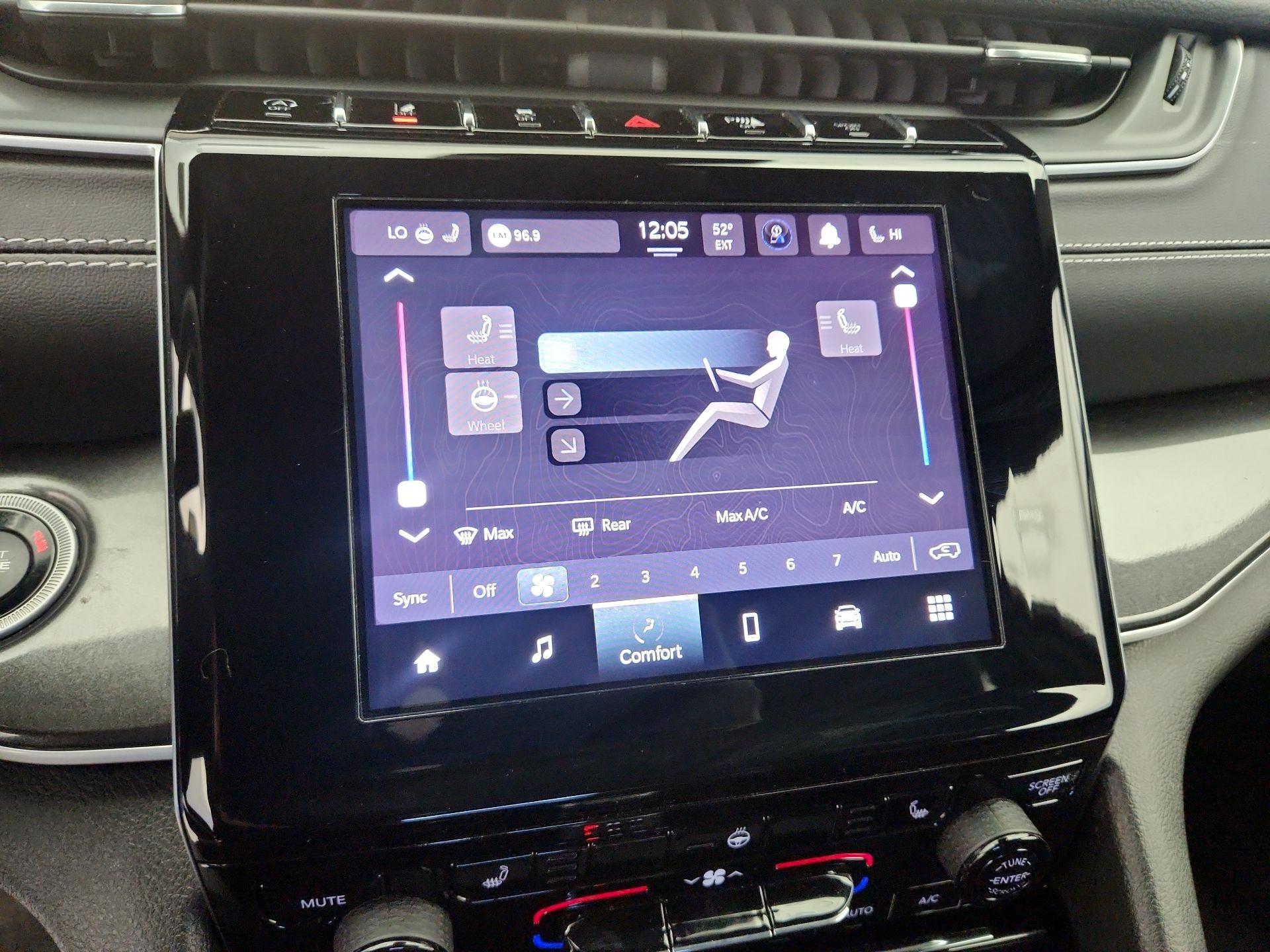 Thumbnail: 2023 Jeep Grand Cherokee - 16