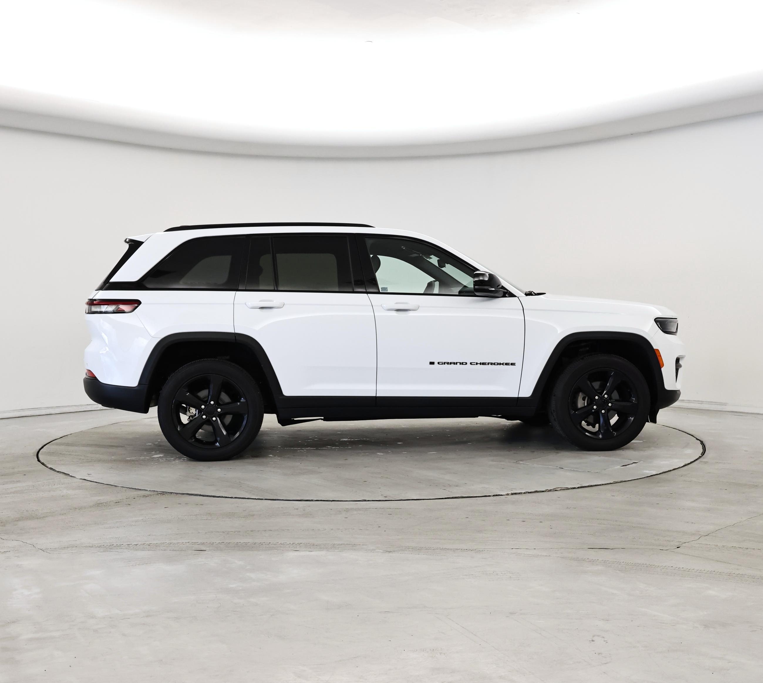 Thumbnail: 2023 Jeep Grand Cherokee - 7