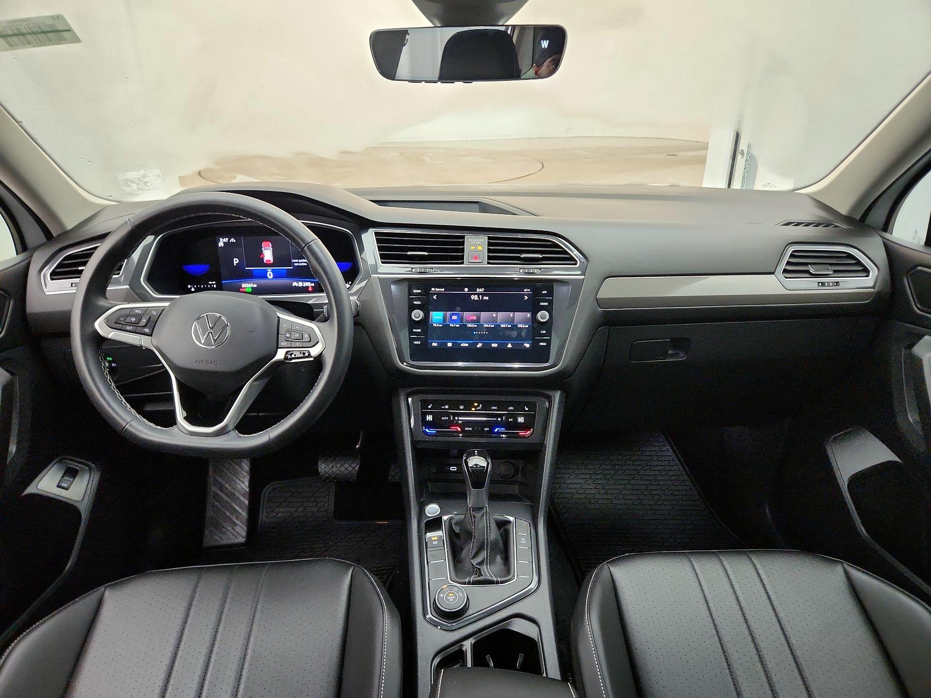 Thumbnail: 2022 Volkswagen Tiguan - 9