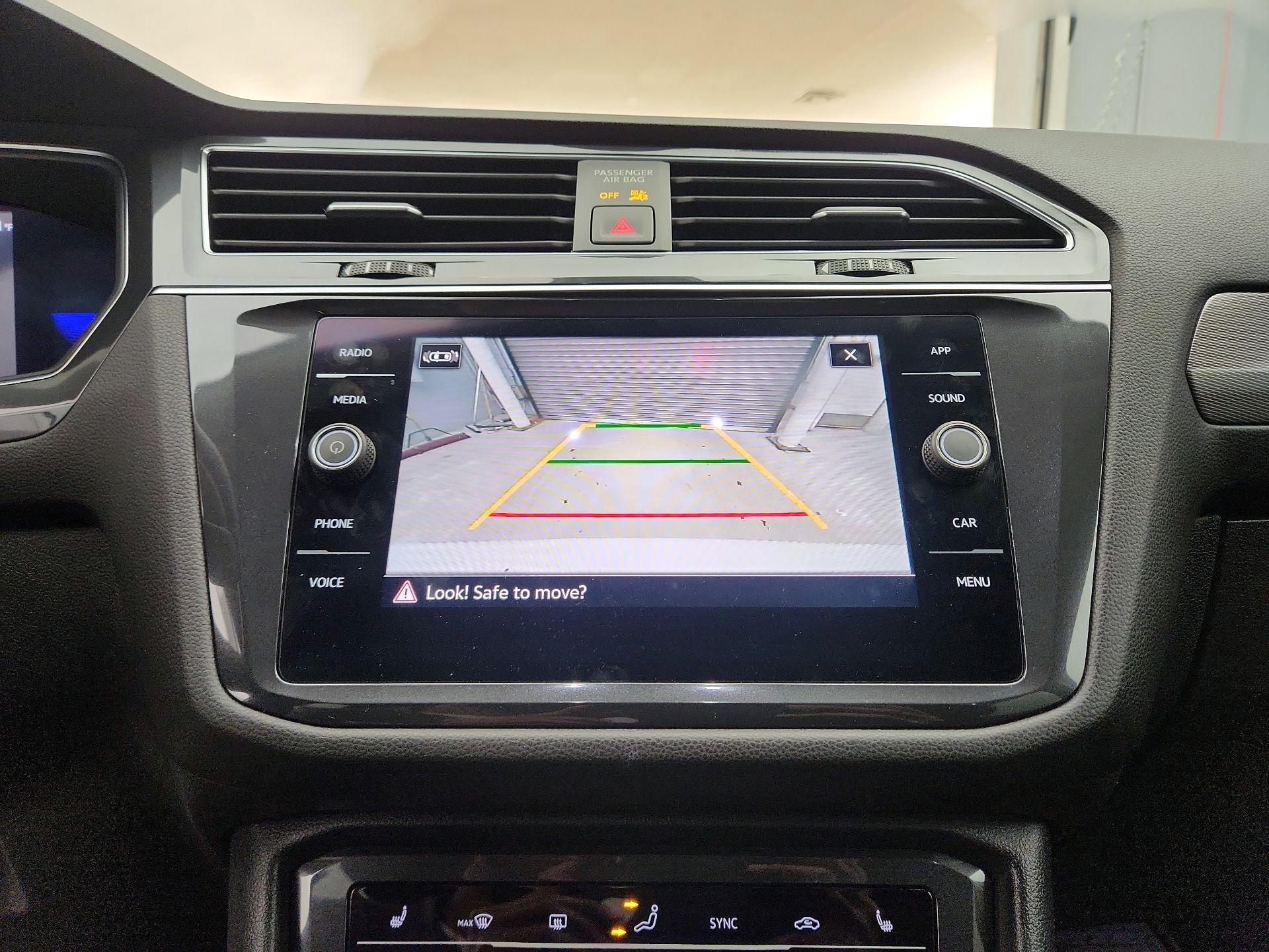 Thumbnail: 2022 Volkswagen Tiguan - 14