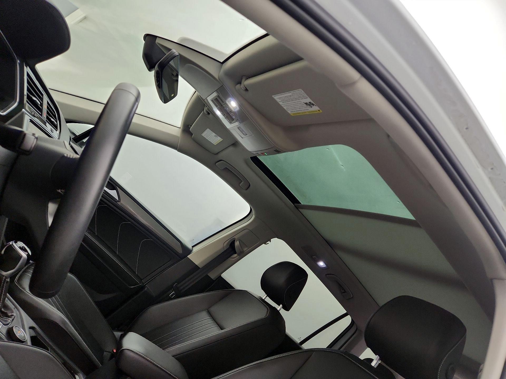 Thumbnail: 2022 Volkswagen Tiguan - 19