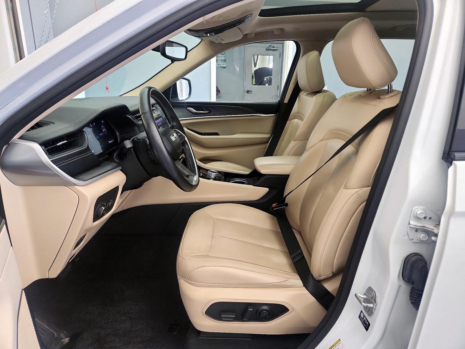 Thumbnail: 2021 Jeep Grand Cherokee L - 11