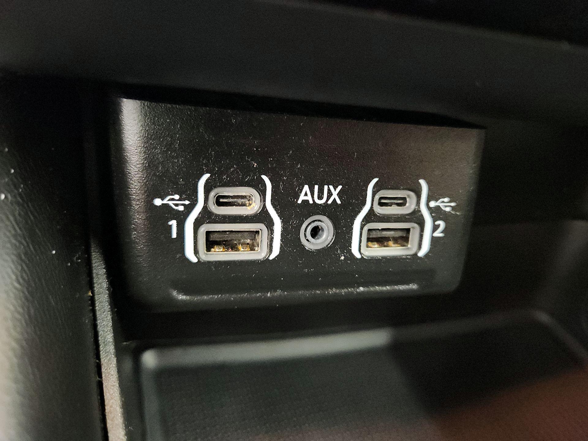 Thumbnail: 2022 Dodge Durango - 18