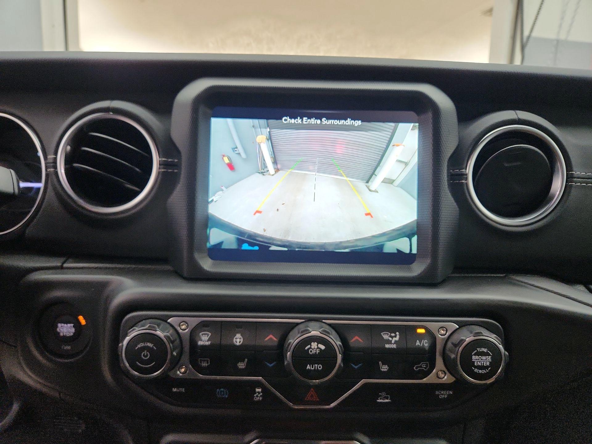 Thumbnail: 2022 Jeep Wrangler - 14