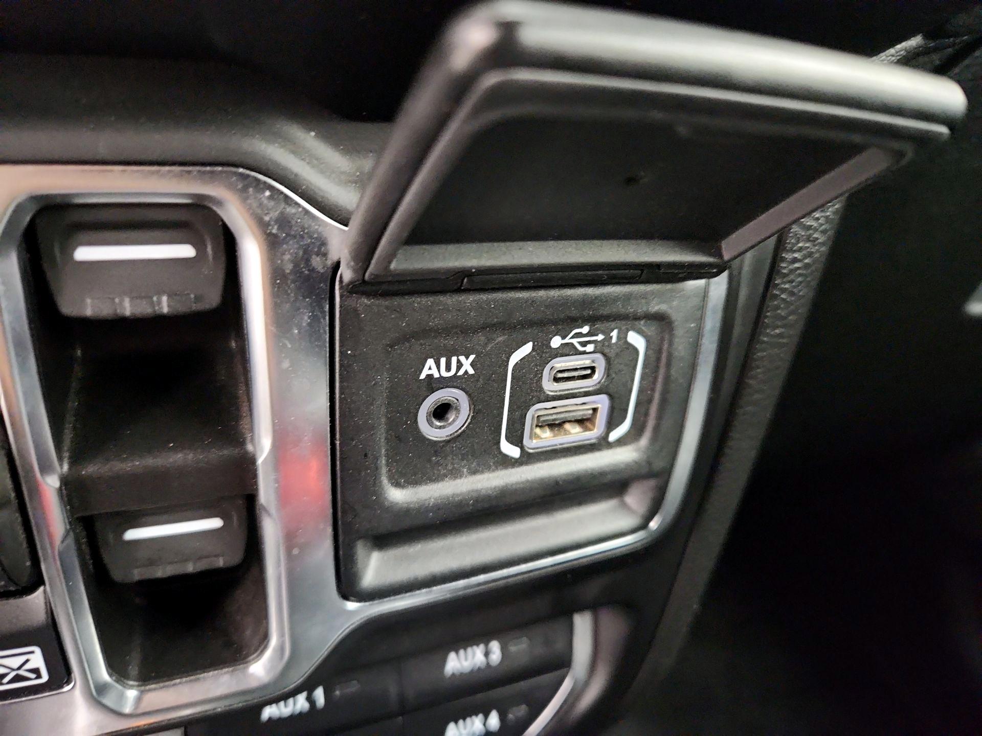 Thumbnail: 2023 Jeep Wrangler - 19